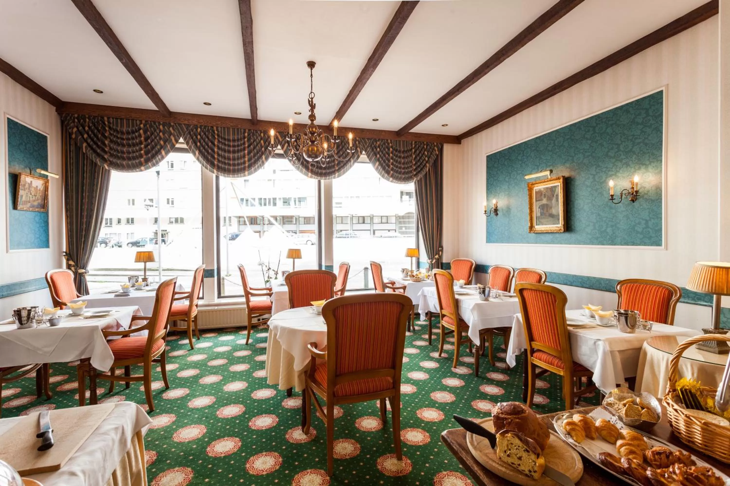 Restaurant/places to eat in Malecot Hotel by F-Hotels