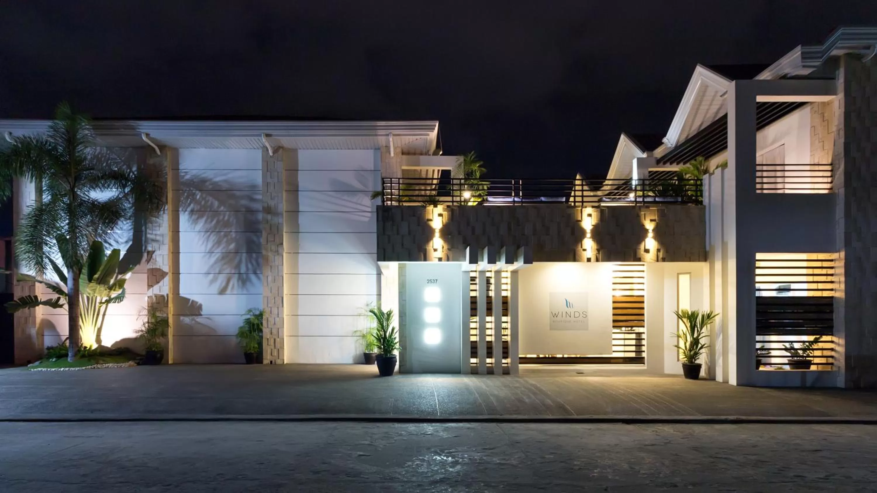 Facade/entrance in Winds Boutique Hotel