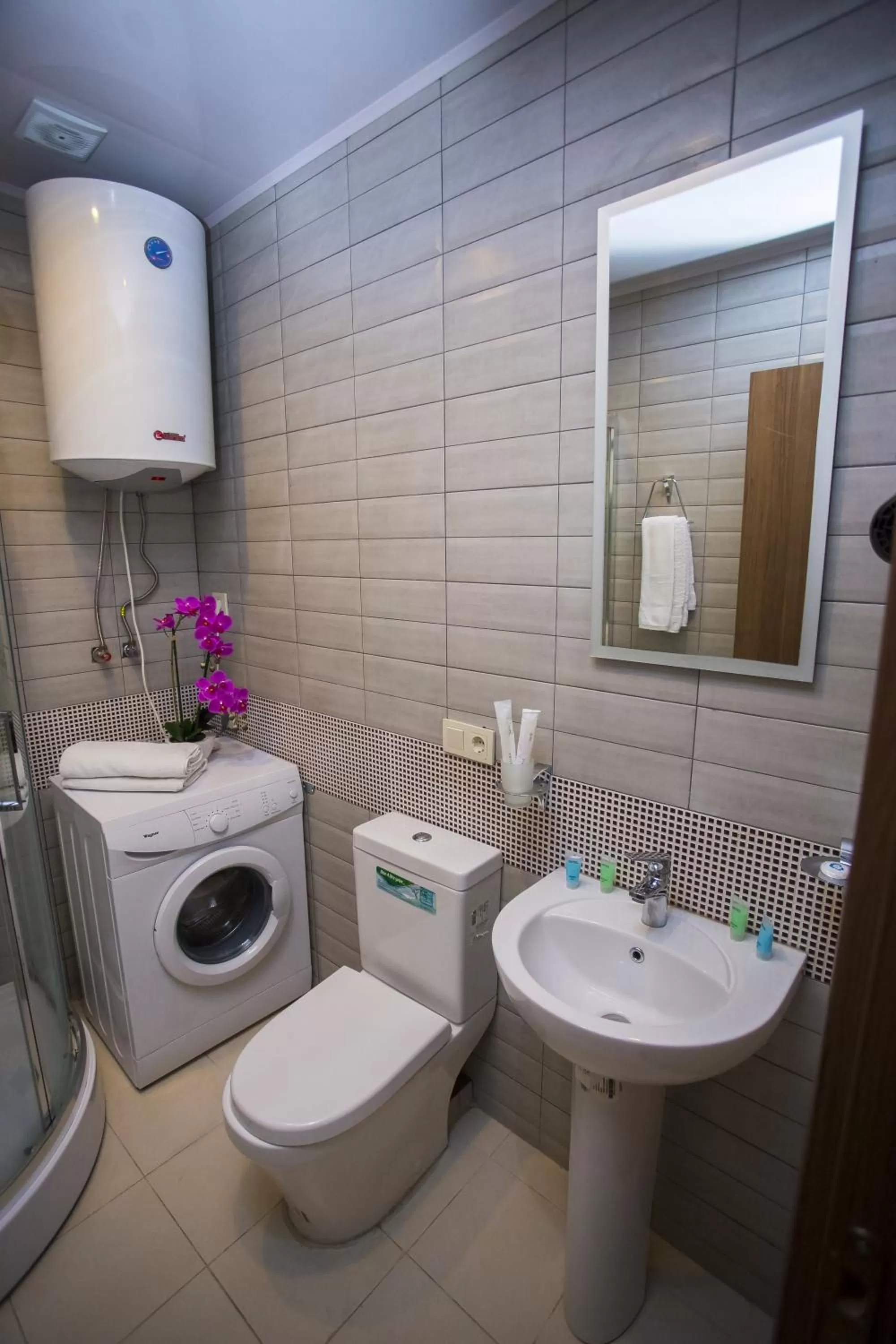 Shower in Blue Star Batumi