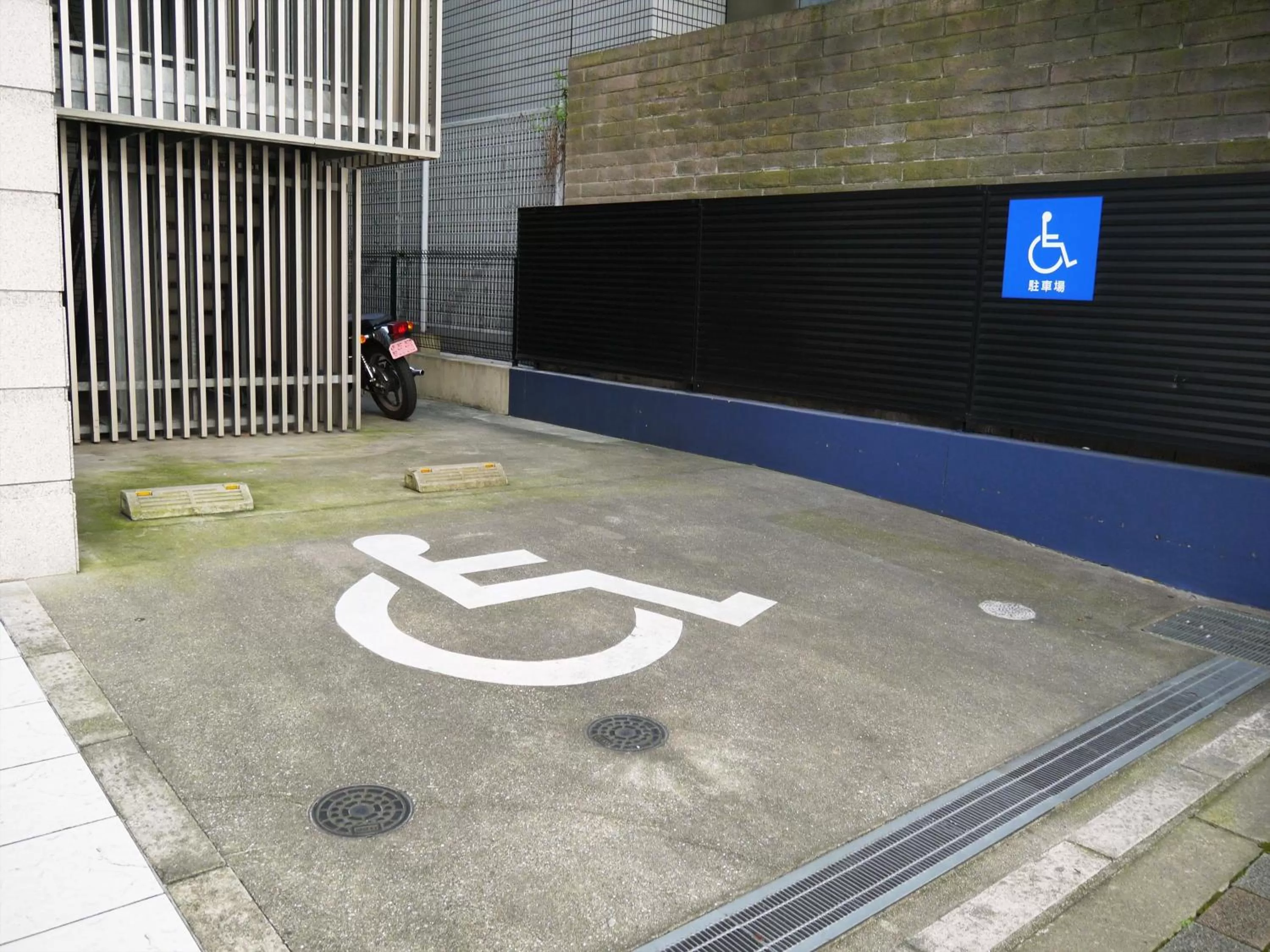 Parking in Best Western Hotel Fino Osaka Shinsaibashi