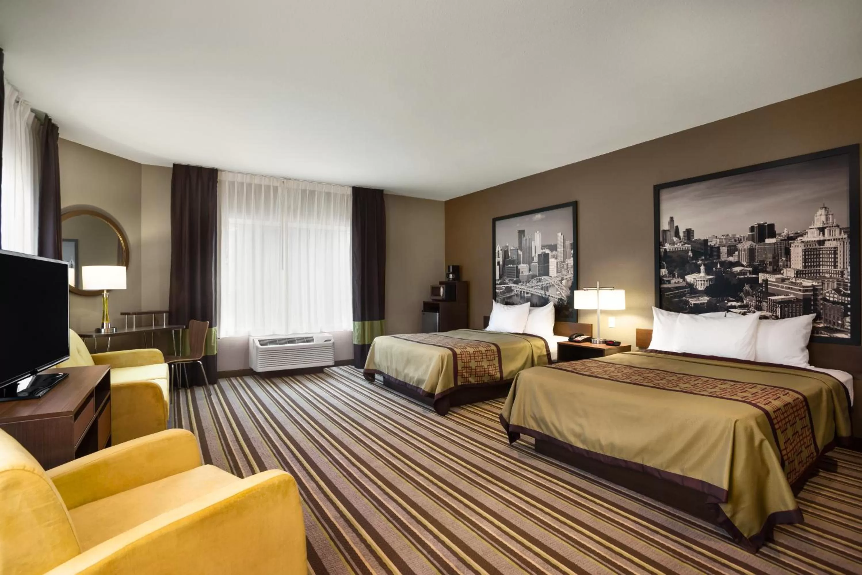 Bedroom, Bed in Super 8 by Wyndham Hershey Chocolate Avenue