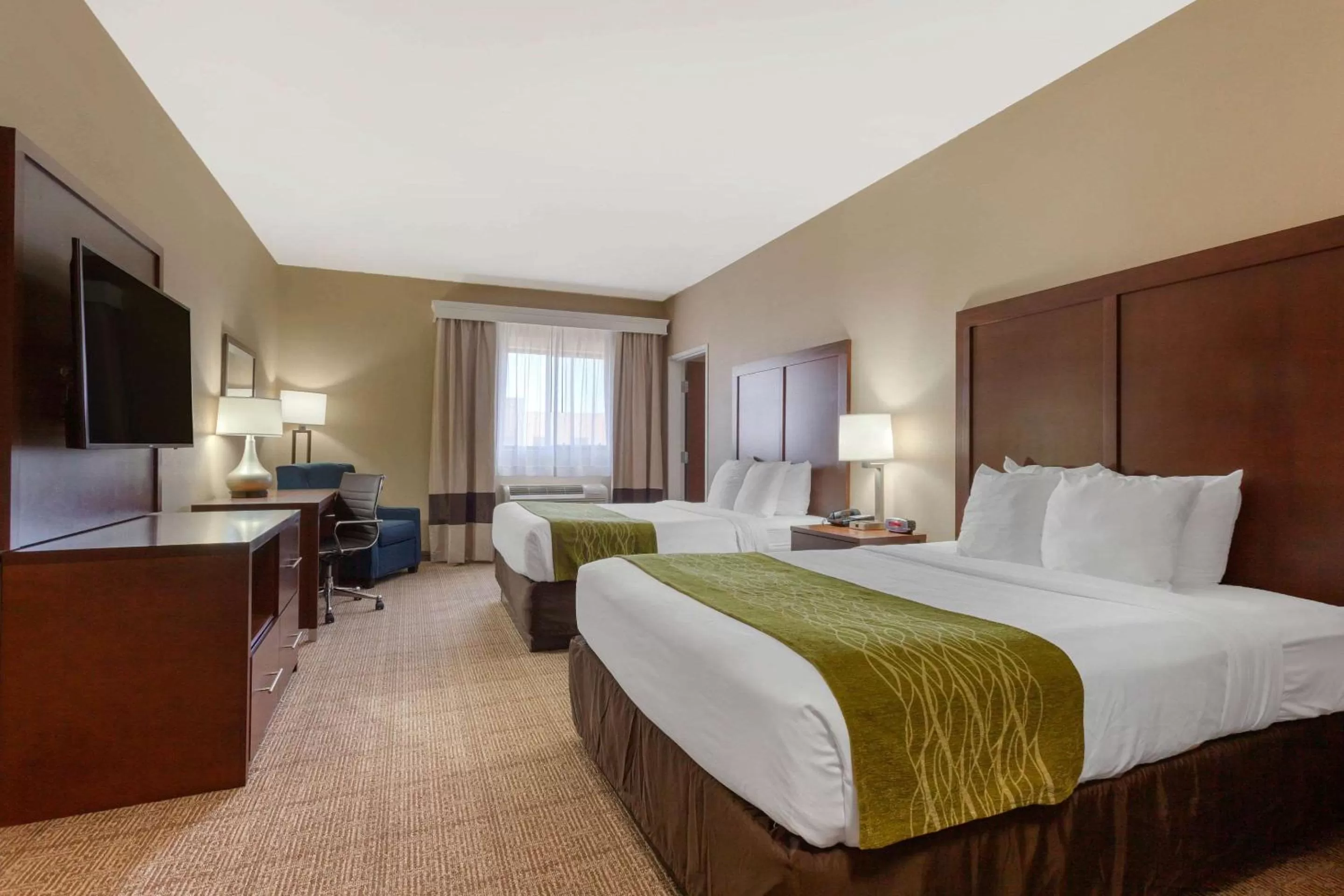 Photo of the whole room, Bed in Comfort Inn & Suites Page at Lake Powell