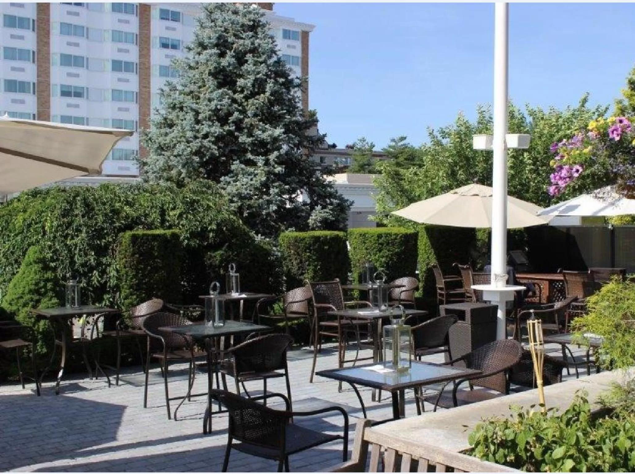 Day in Garden City Hotel