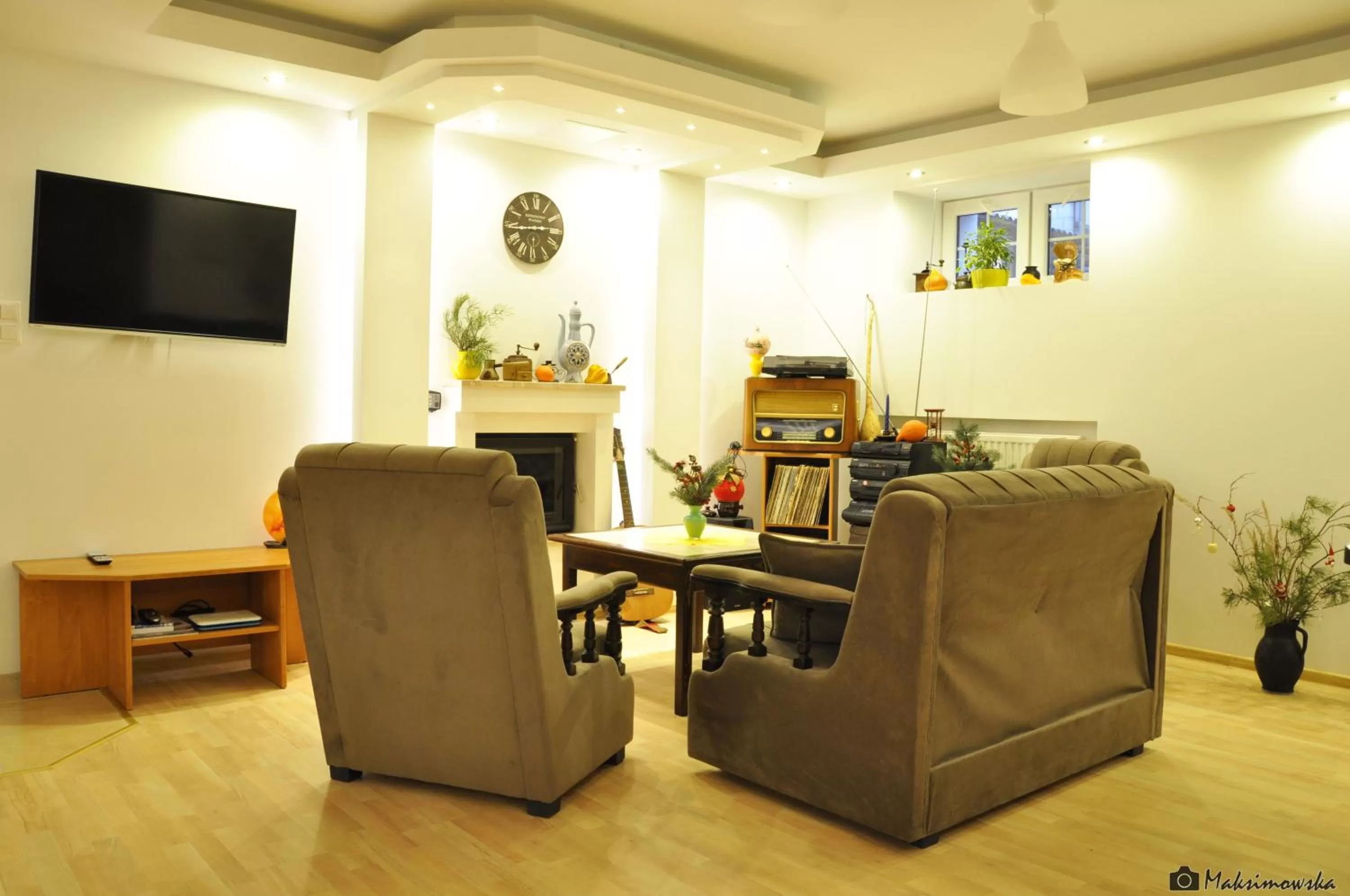 Communal lounge/ TV room in Villa MB