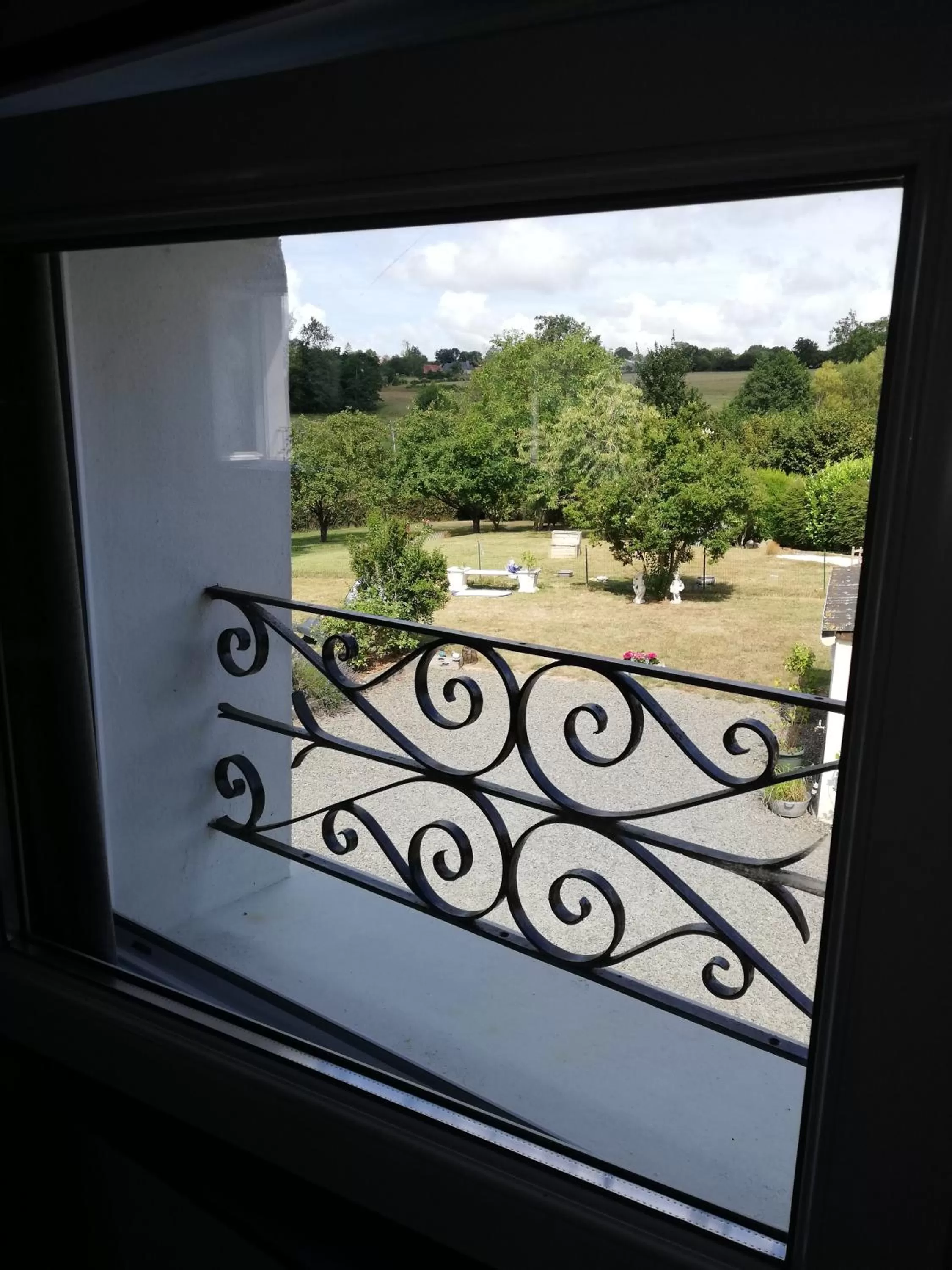 Garden view in La Parisière