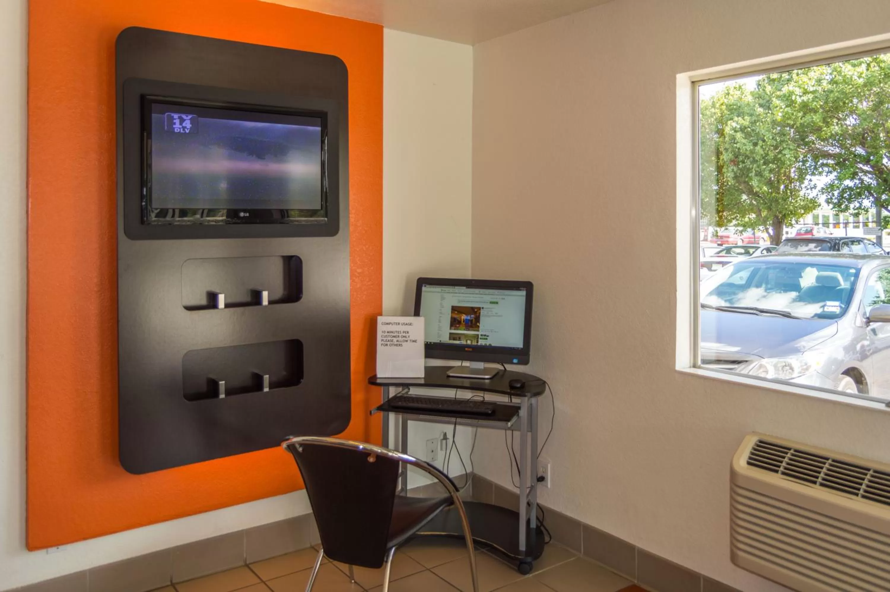 Business facilities in Motel 6-Ardmore, OK