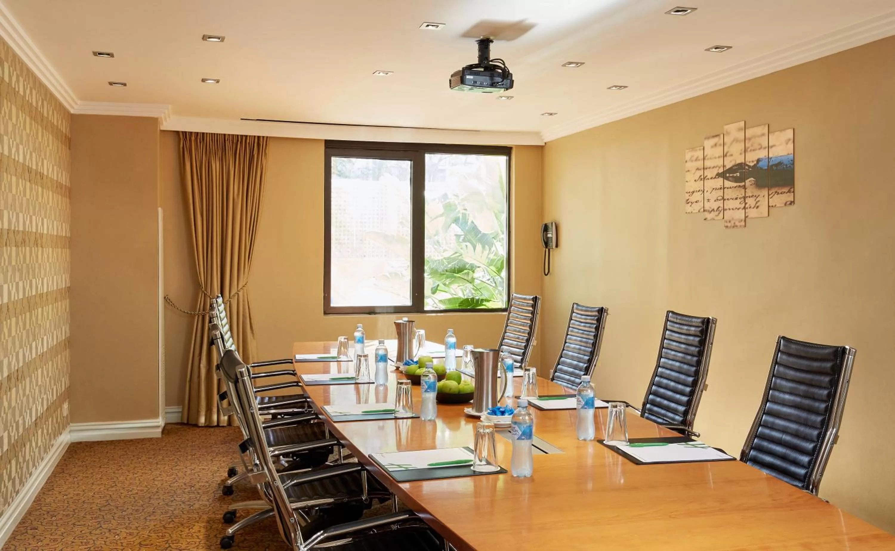 Meeting/conference room in Holiday Inn Parramatta by IHG