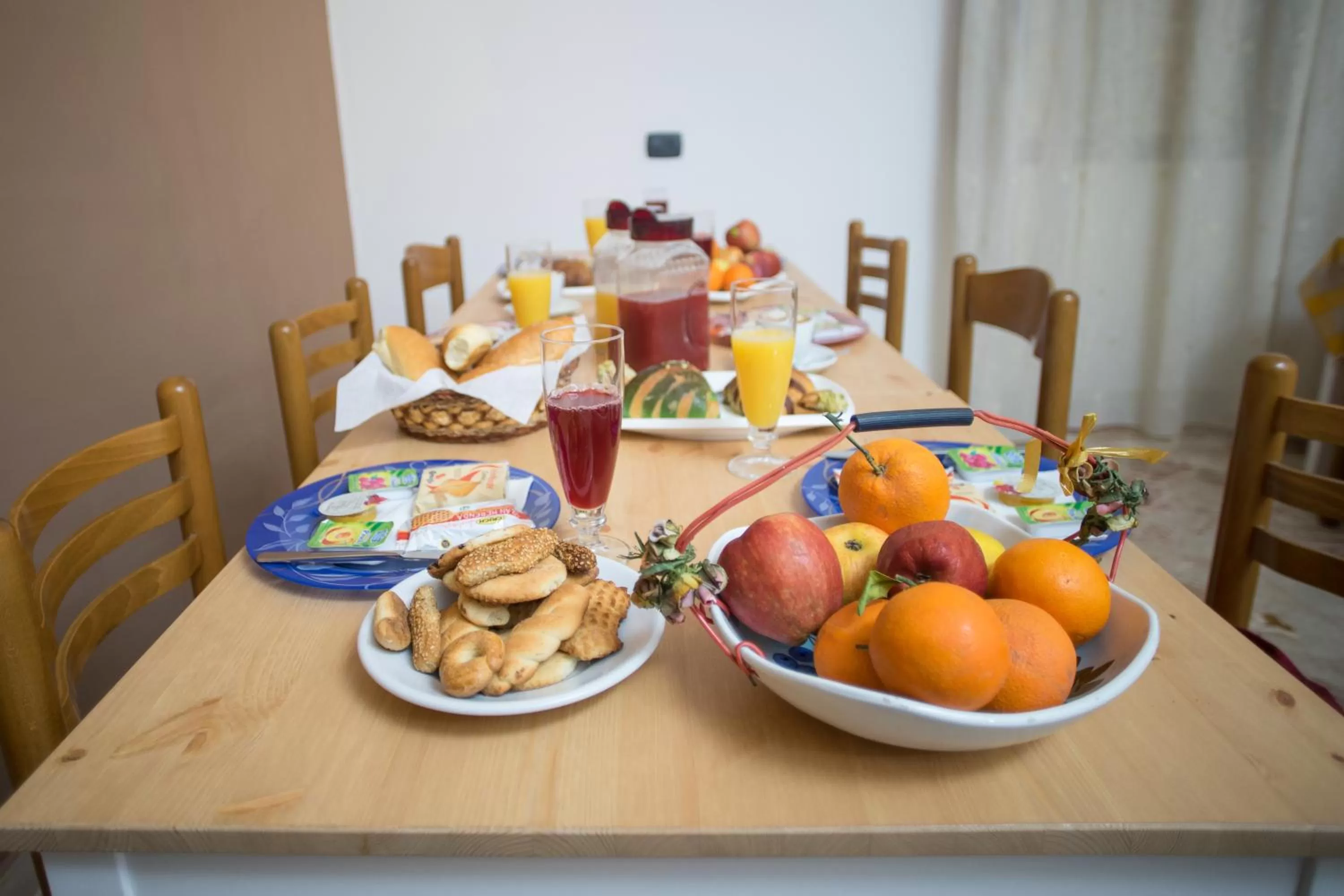 Food and drinks in B&B Kolymbetra