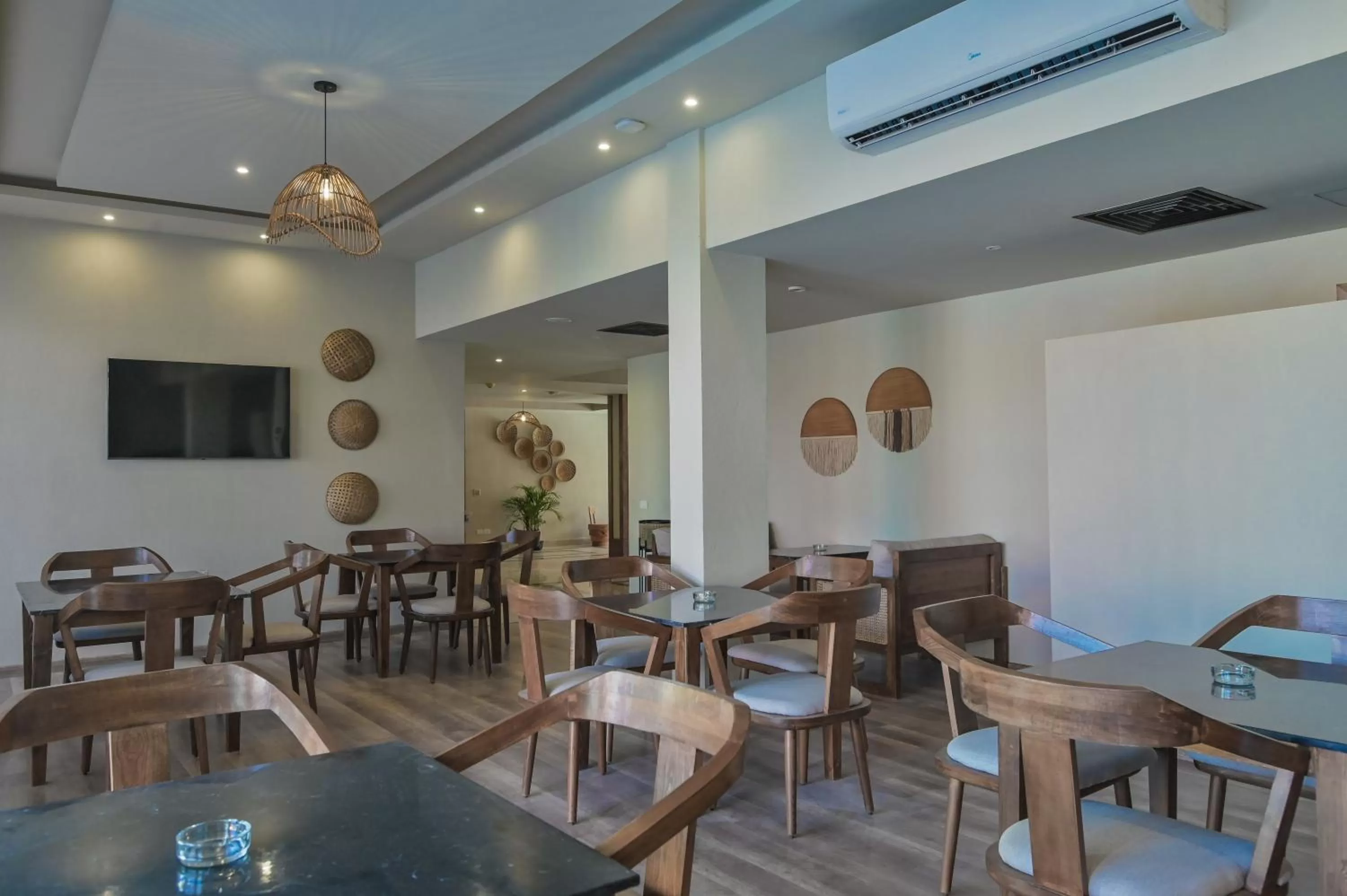 Lounge or bar in AJIRA Bay Hotel Hurghada Marina