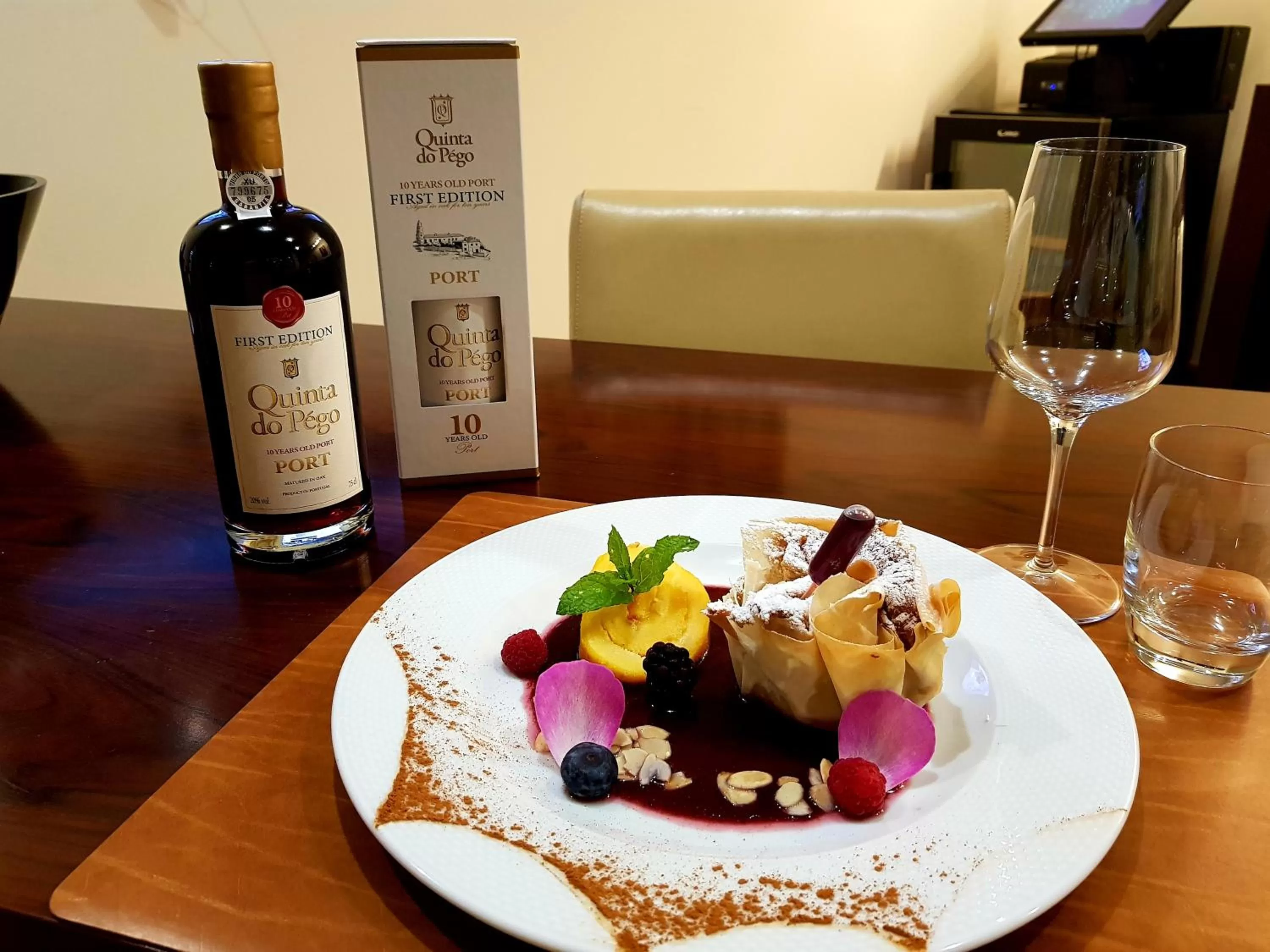 Restaurant/places to eat in Hotel Rural Quinta Do Pego