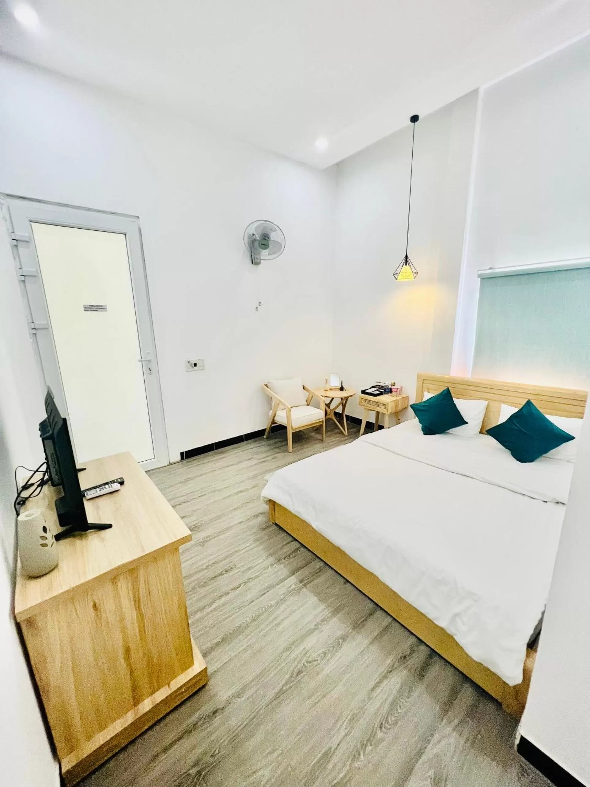 Photo of the whole room, Bed in D'Villa Hotel - Homestay