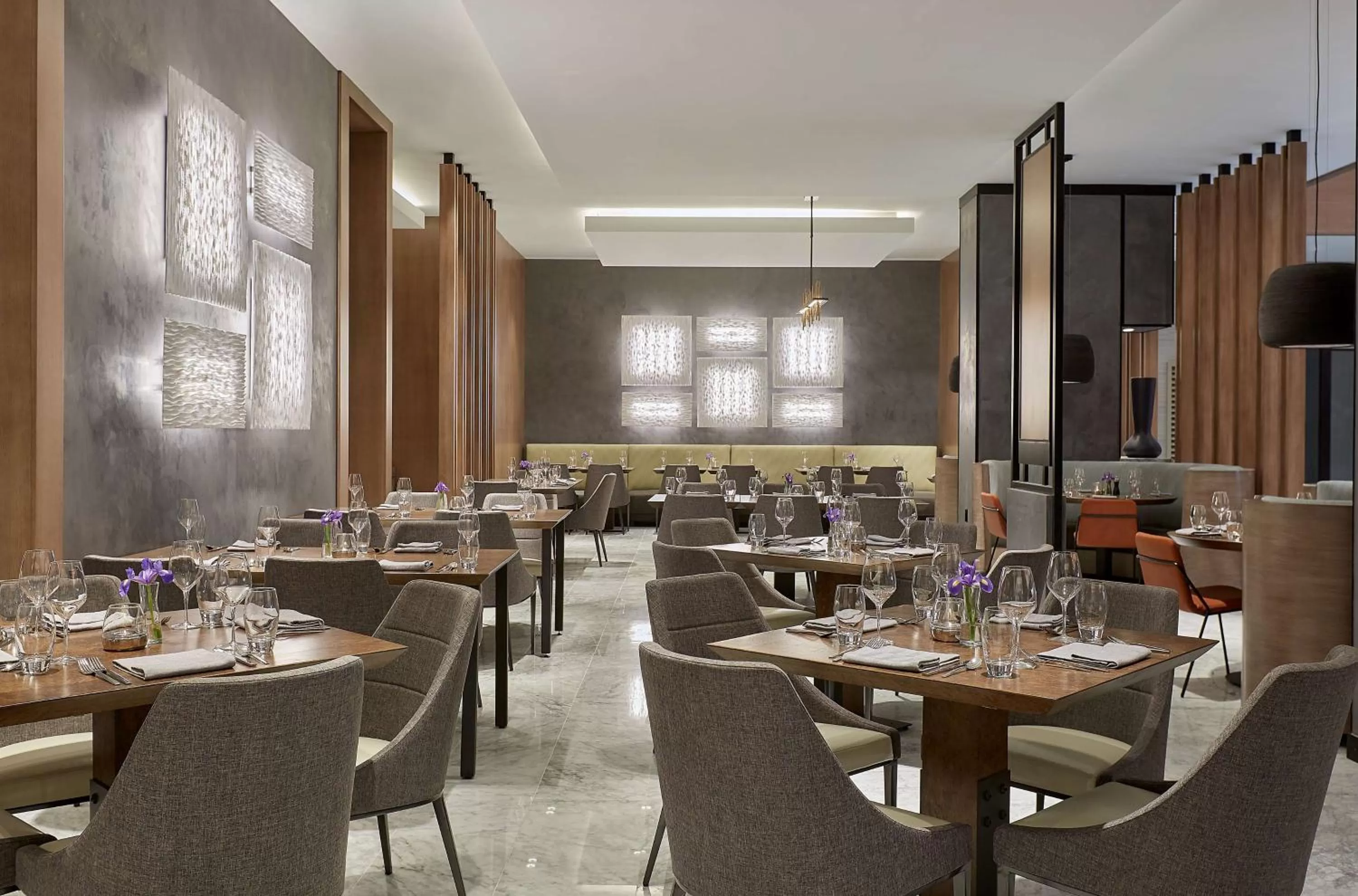 Restaurant/places to eat in Hyatt Regency Newport Beach West