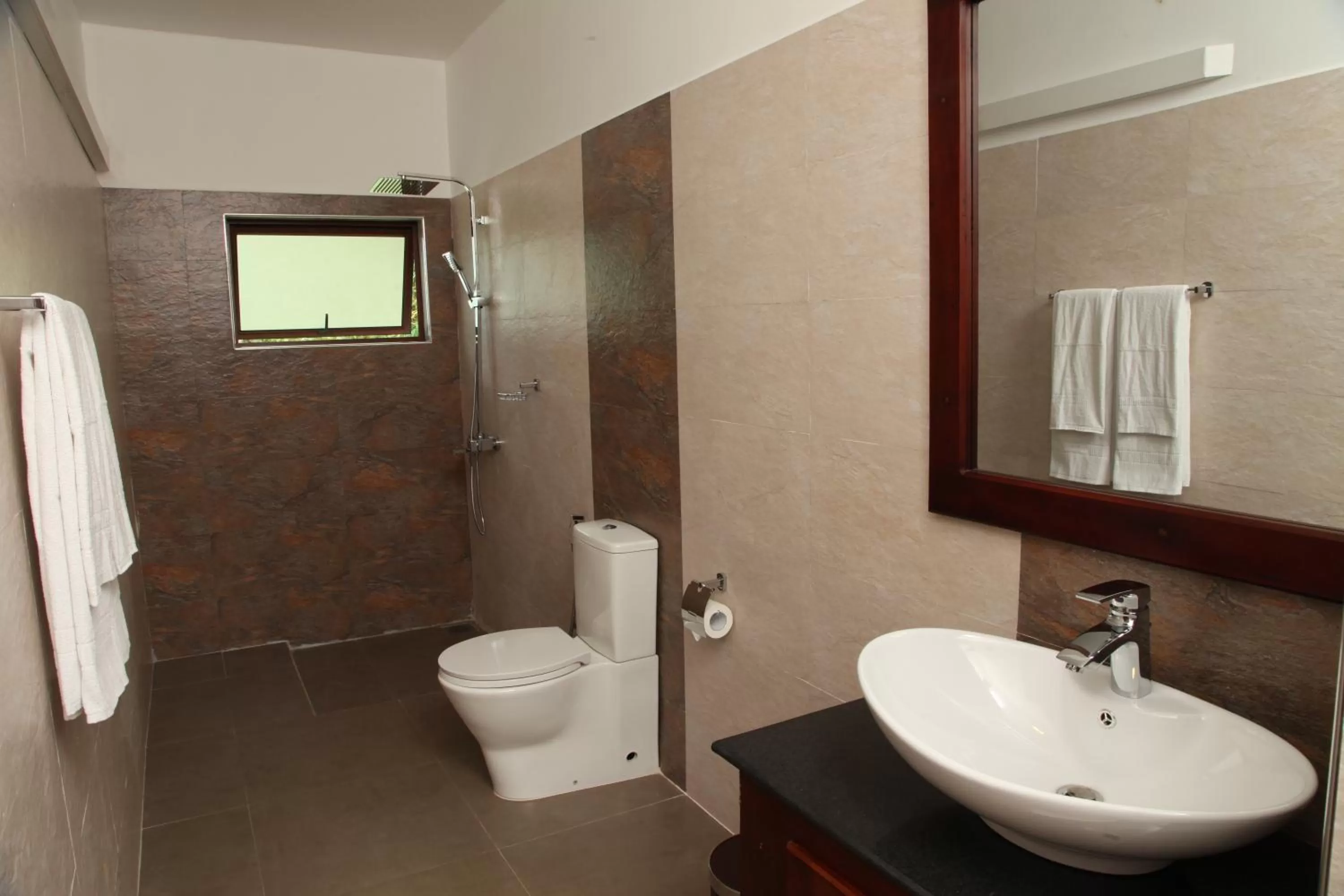 Bathroom in Oreeka - Katunayake Airport Transit Hotels