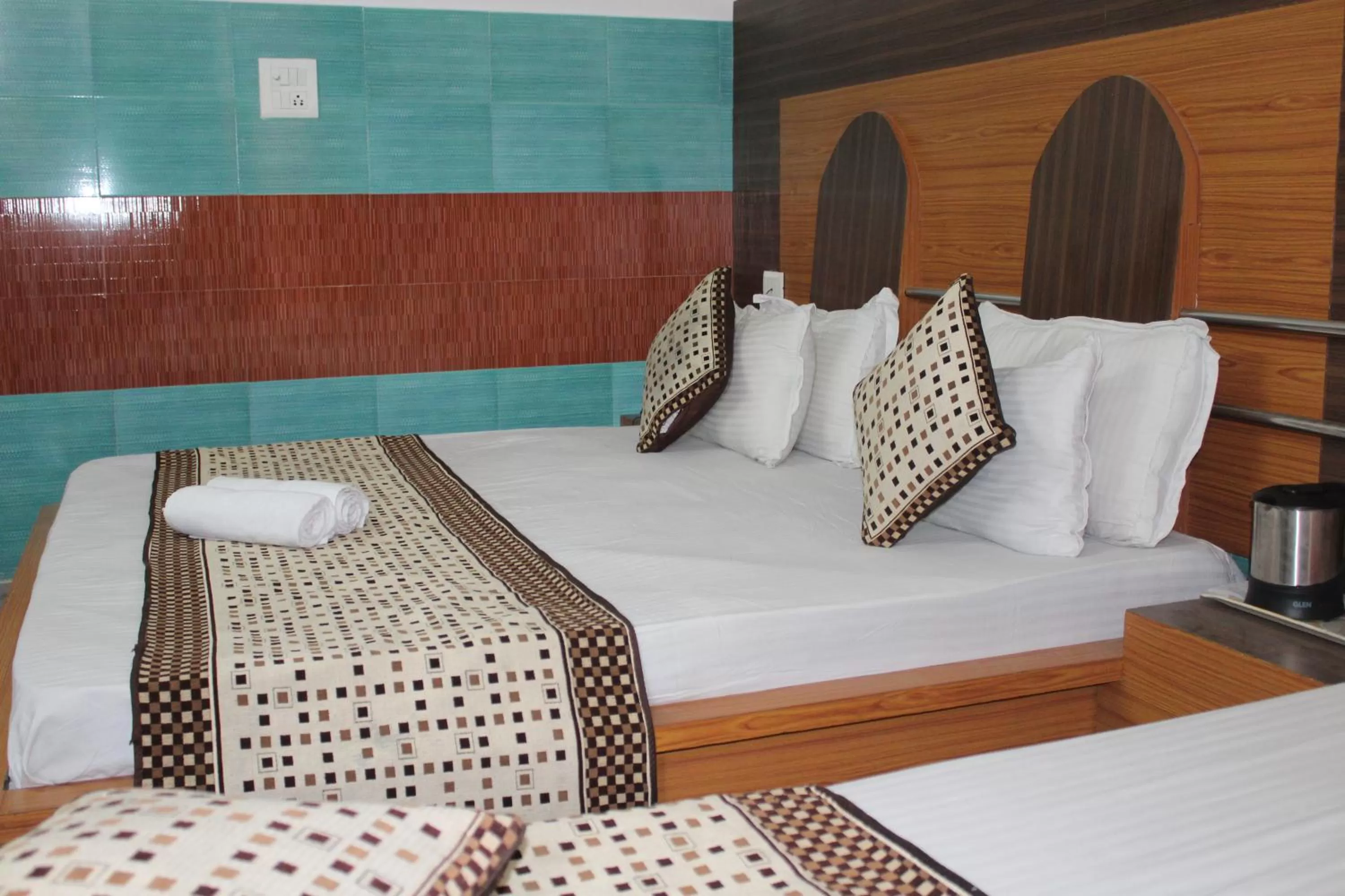 Bed in Trimrooms @ Katra Railway Station