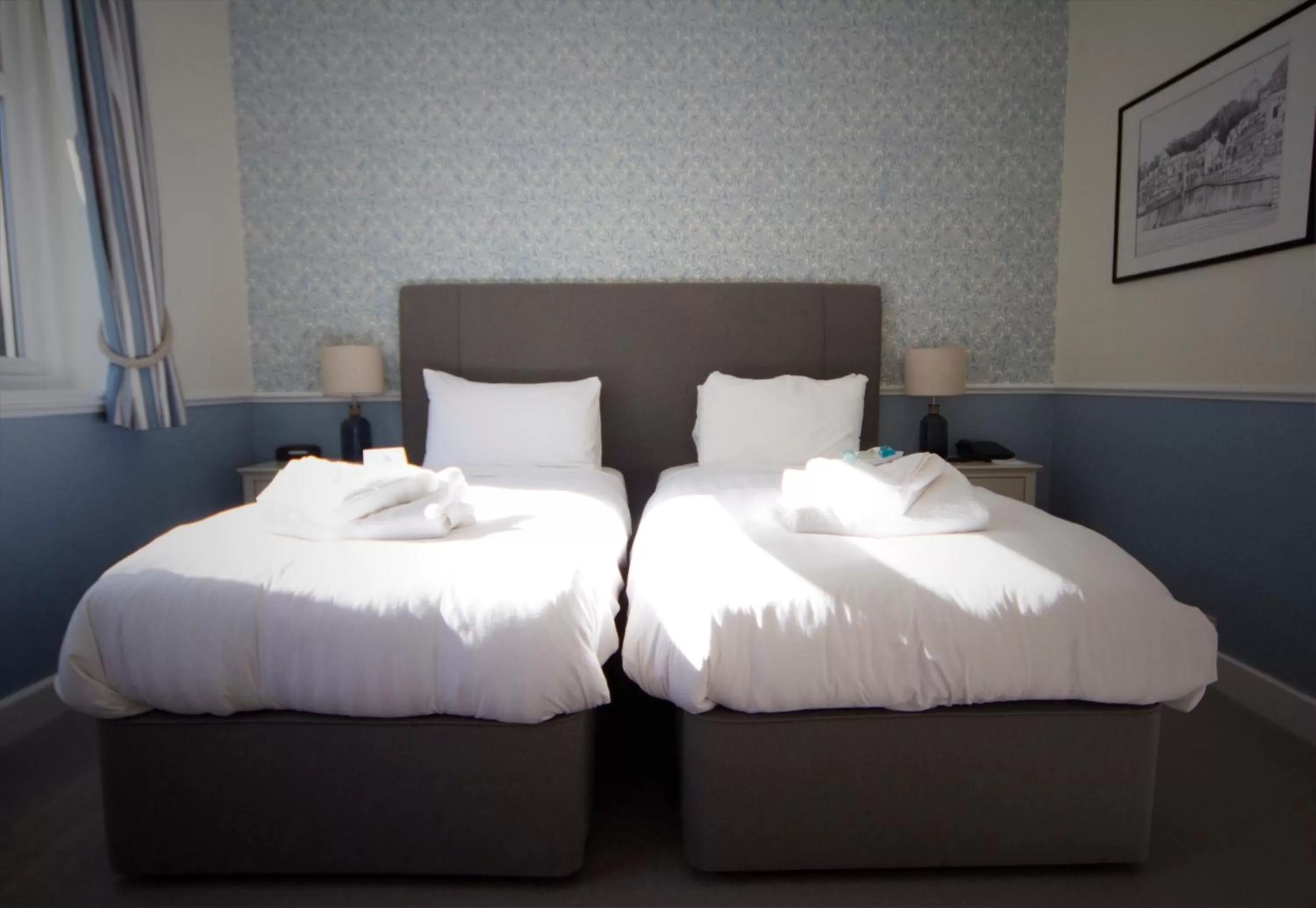 Other, Bed in The White Lodge Hotel