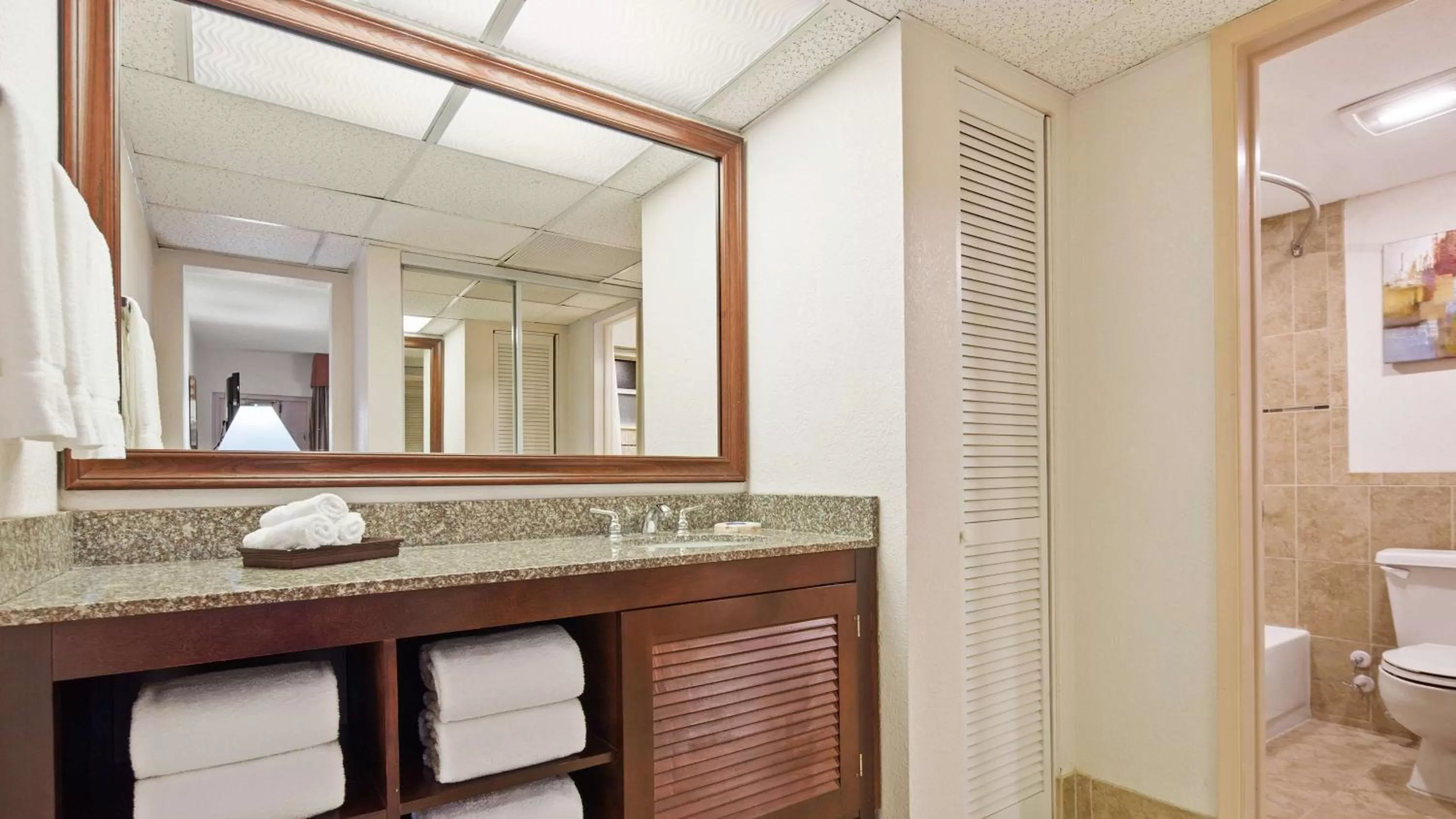 Queen Room with Two Queen Beds - Smoking in Best Western Plus University Inn