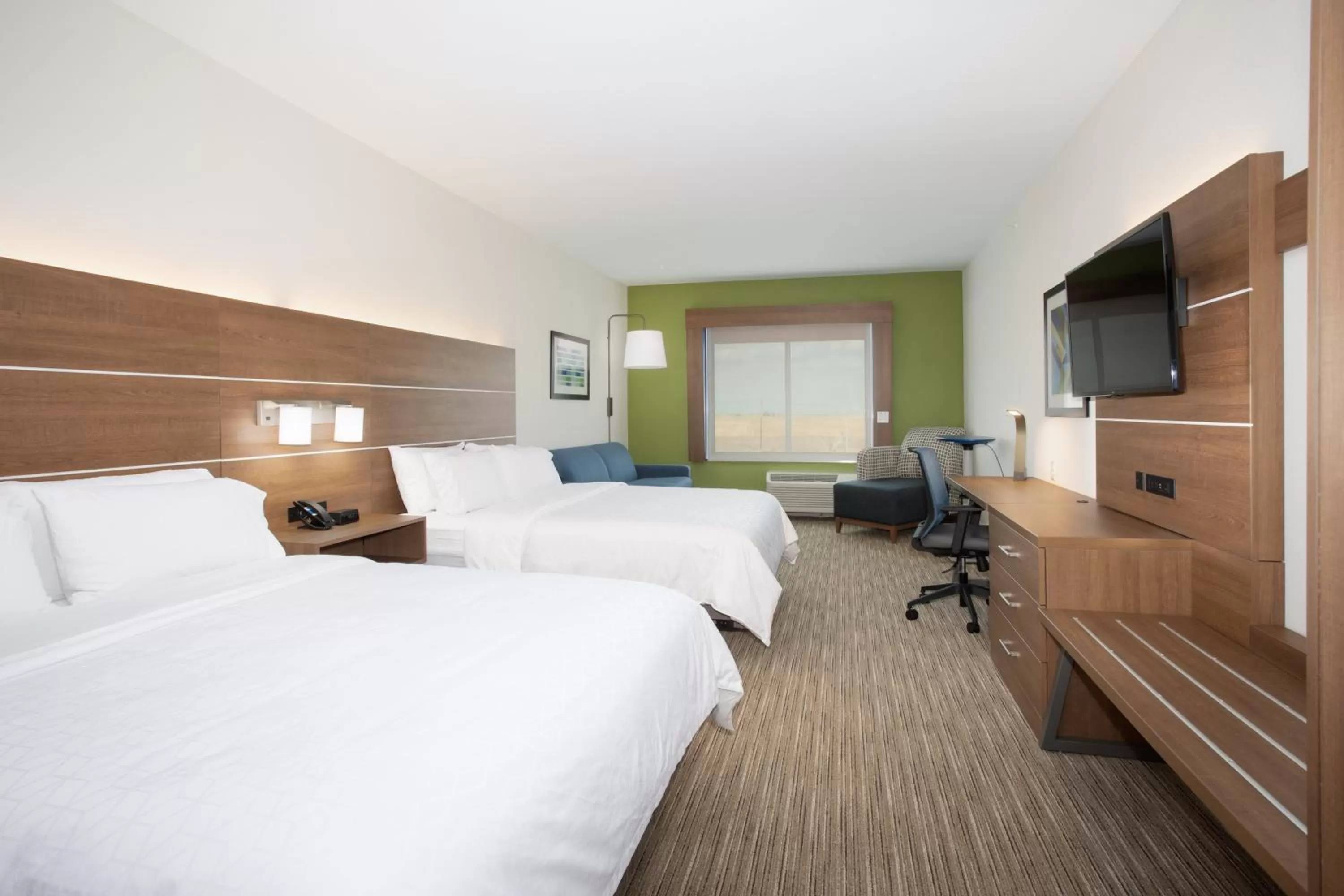 Bedroom, Bed in Holiday Inn Express & Suites - Goodland I-70 by IHG