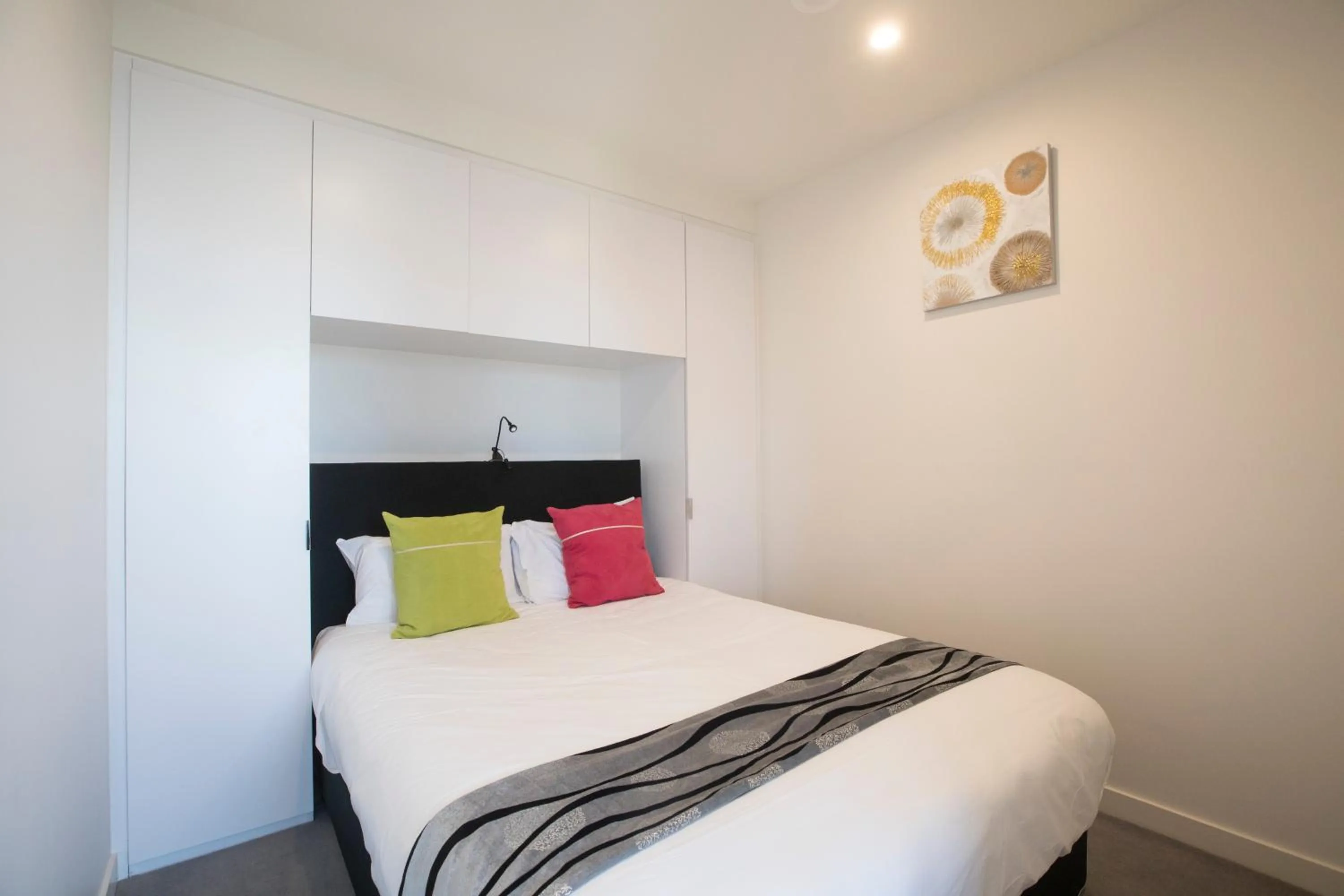 Bedroom, Bed in Platinum City Serviced Apartments