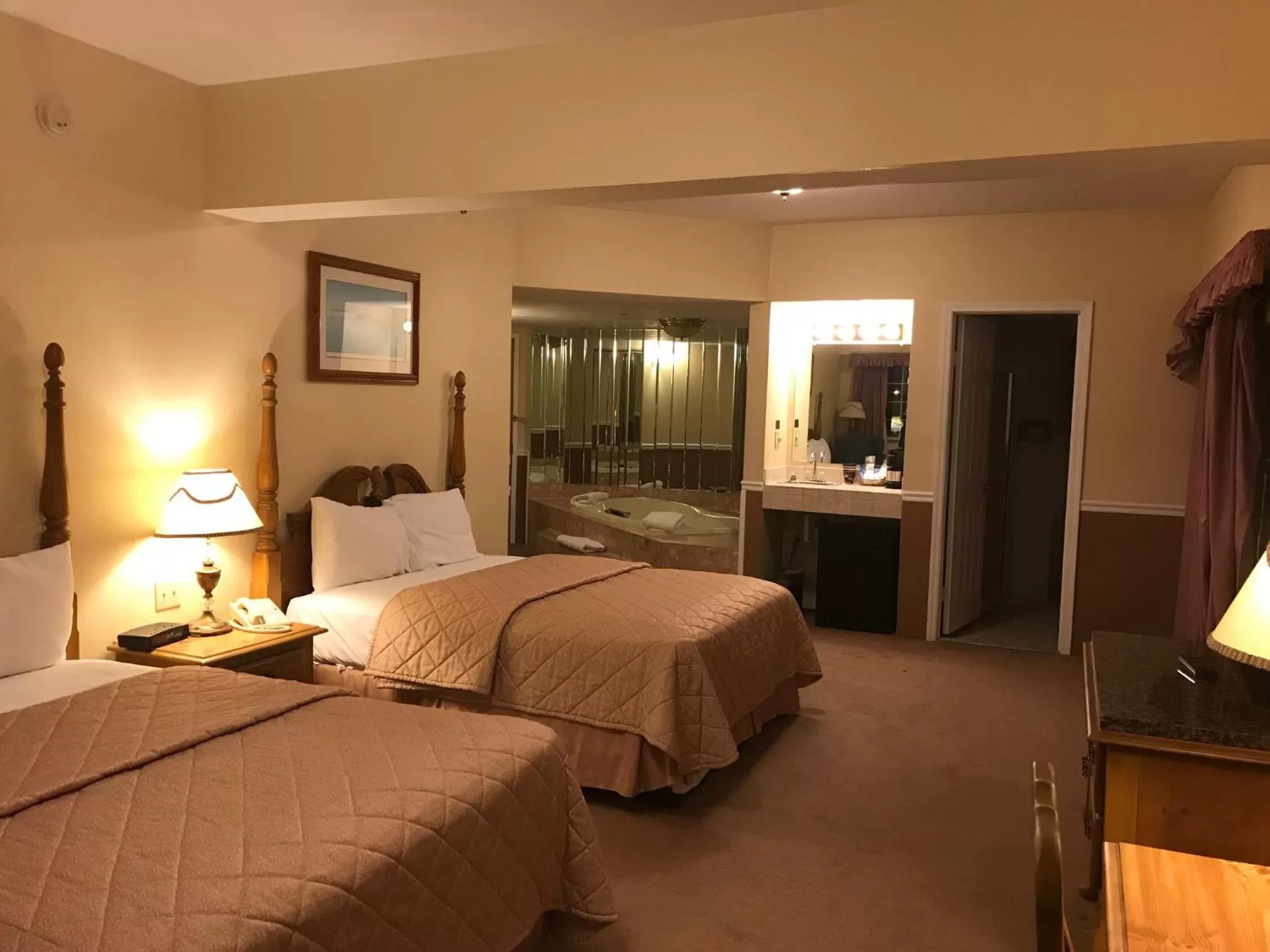 Bed in Riveredge Resort Hotel