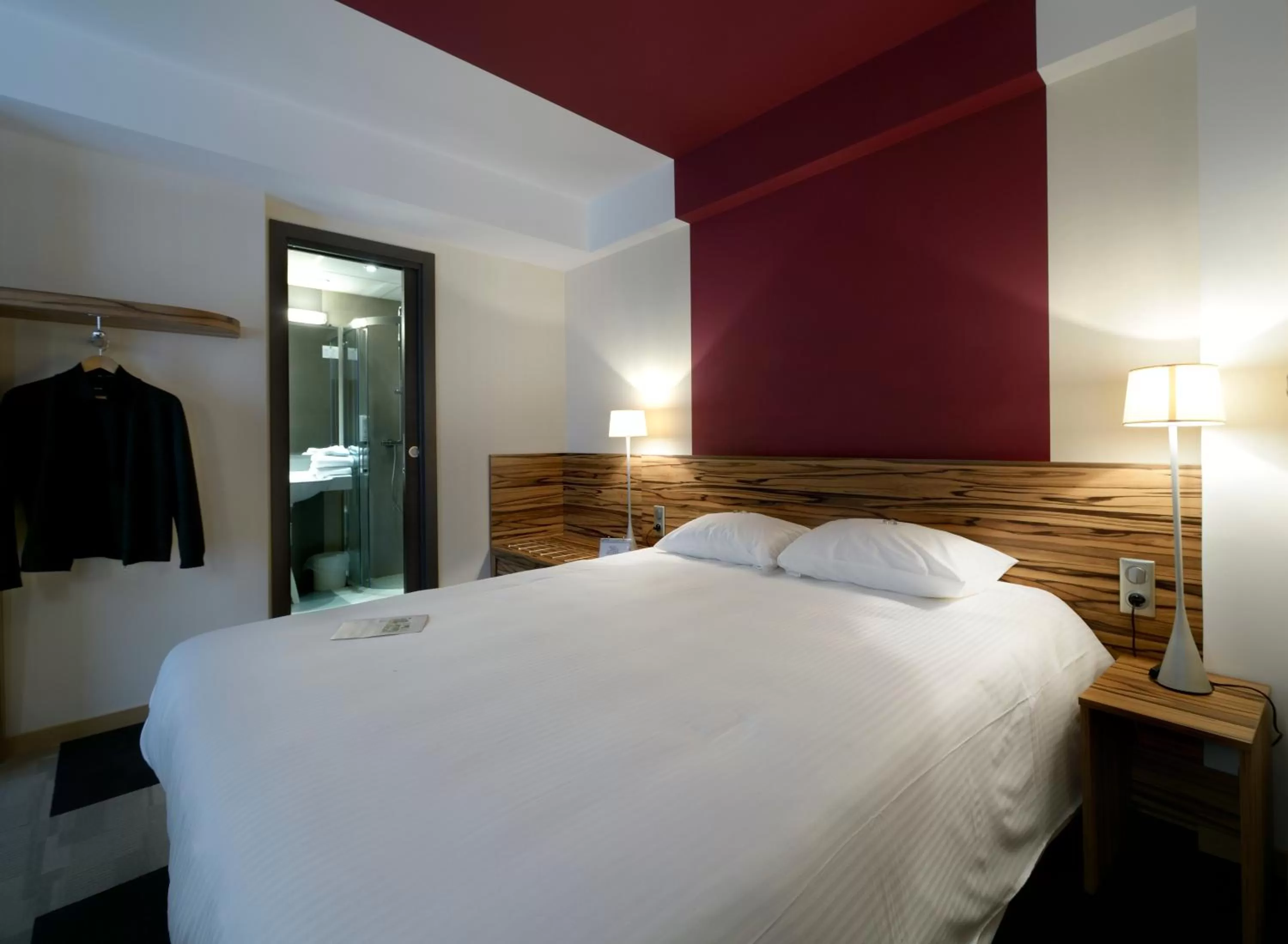 Bed in Kyriad Montbeliard Sochaux