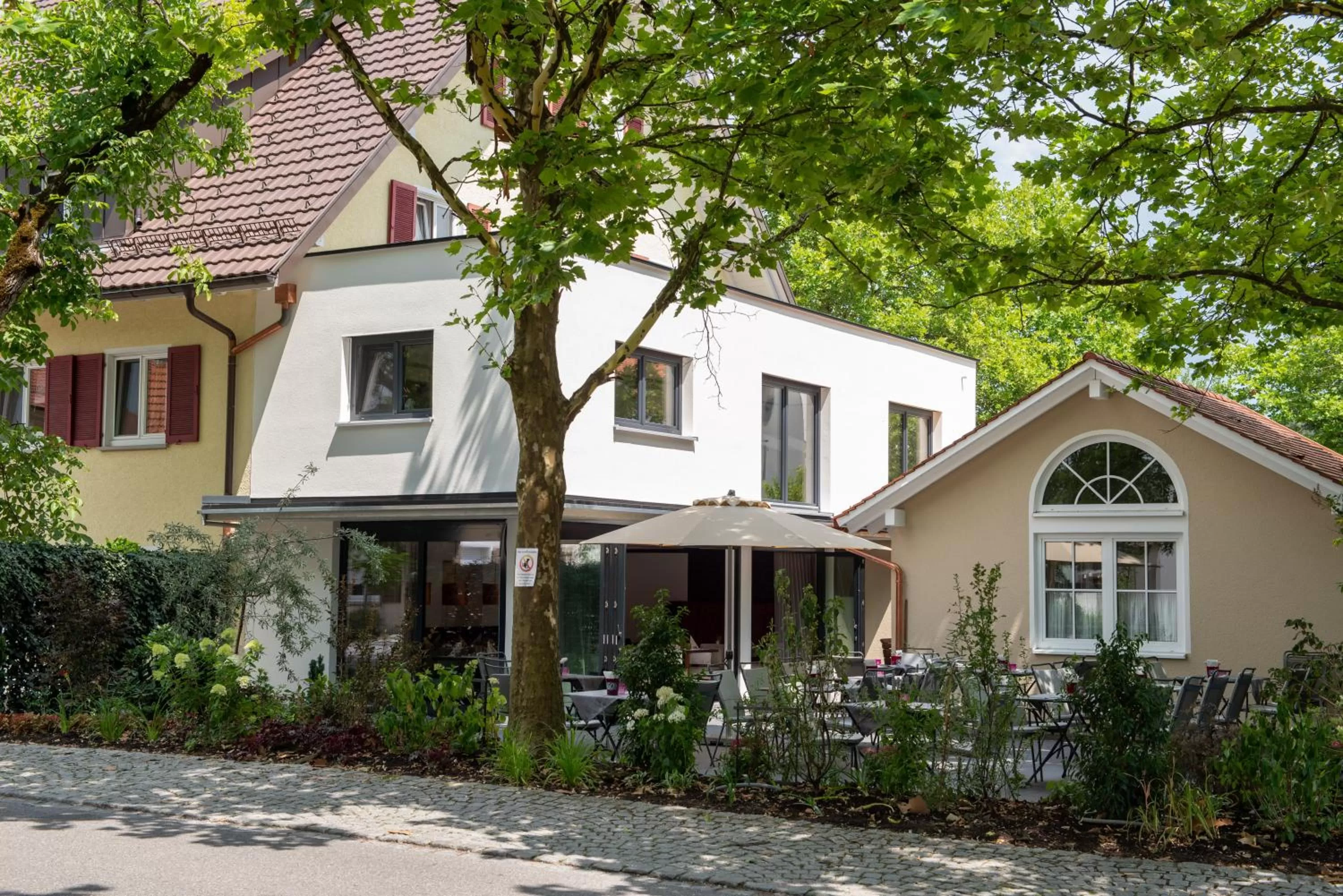 Property building in Boutique - Hotel Zum Schloss