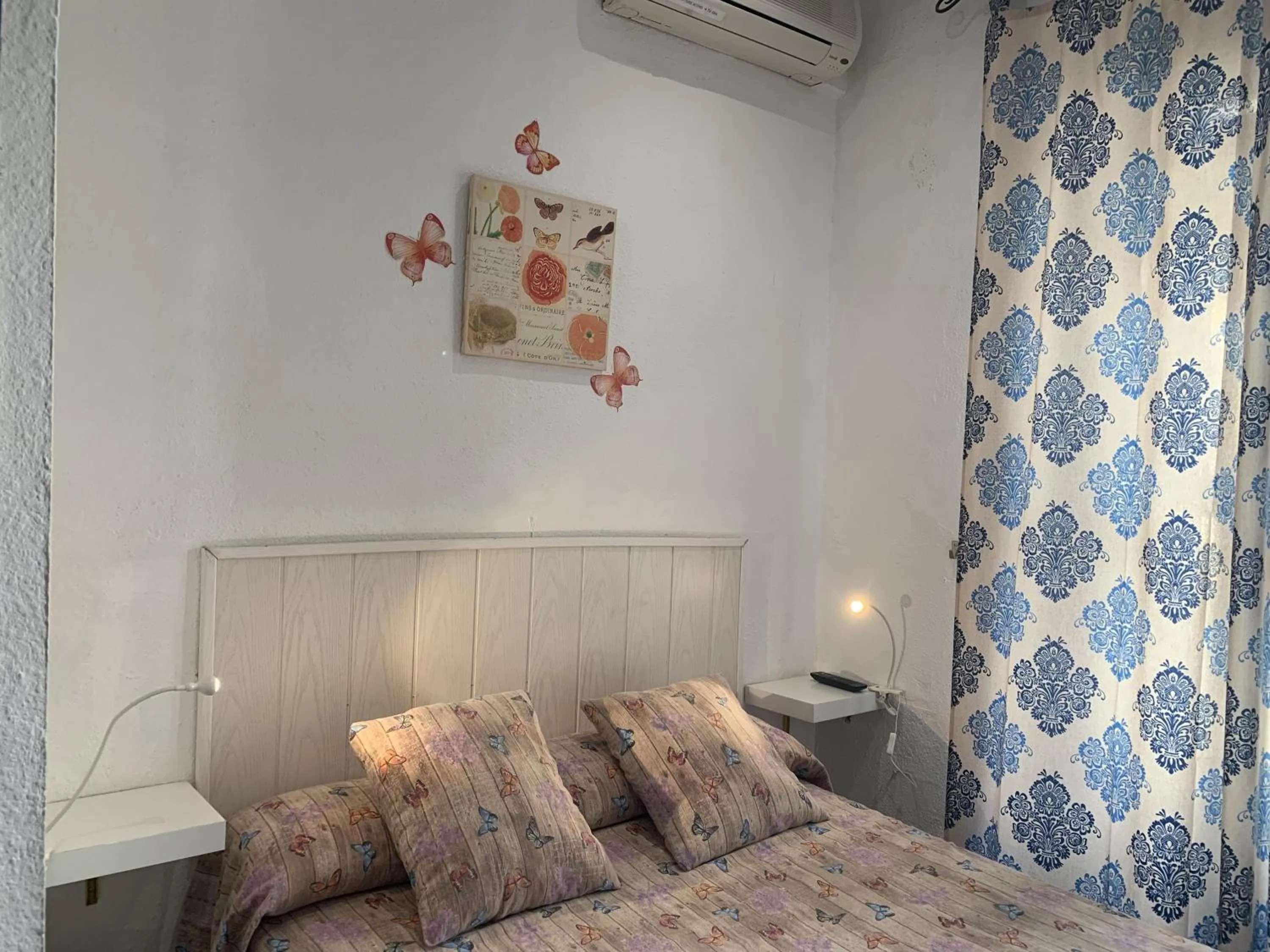 Bedroom, Bed in Giraldilla