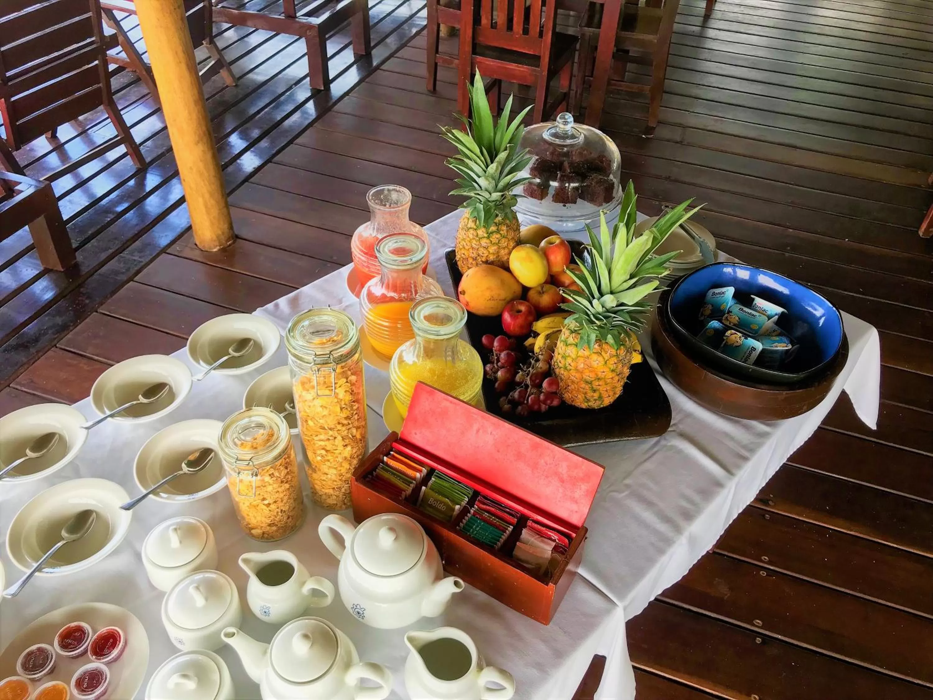 Continental breakfast in Punta Caracol Acqua Lodge