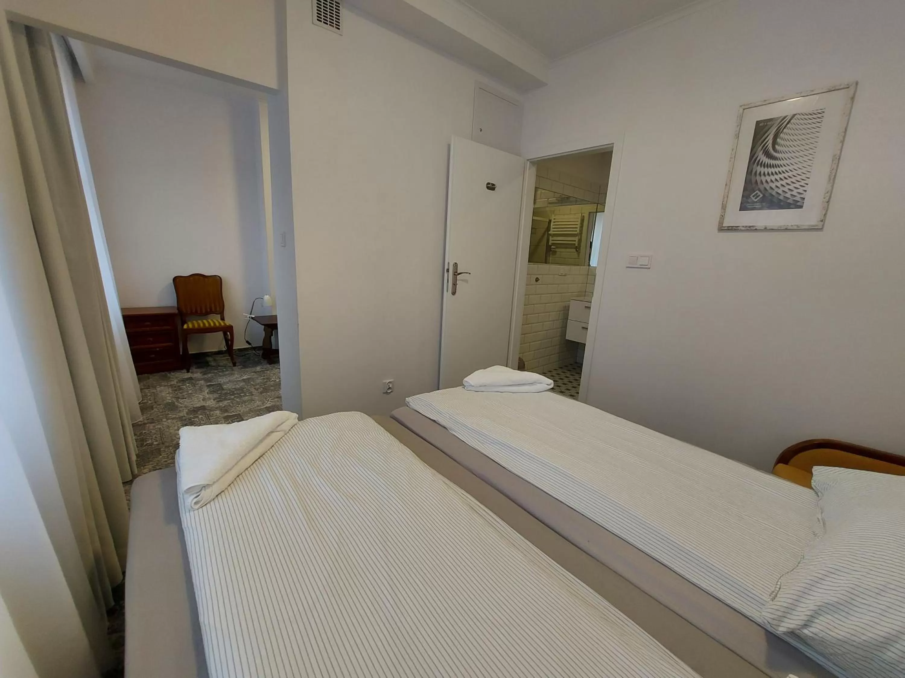 Photo of the whole room, Bed in Kamienica1924