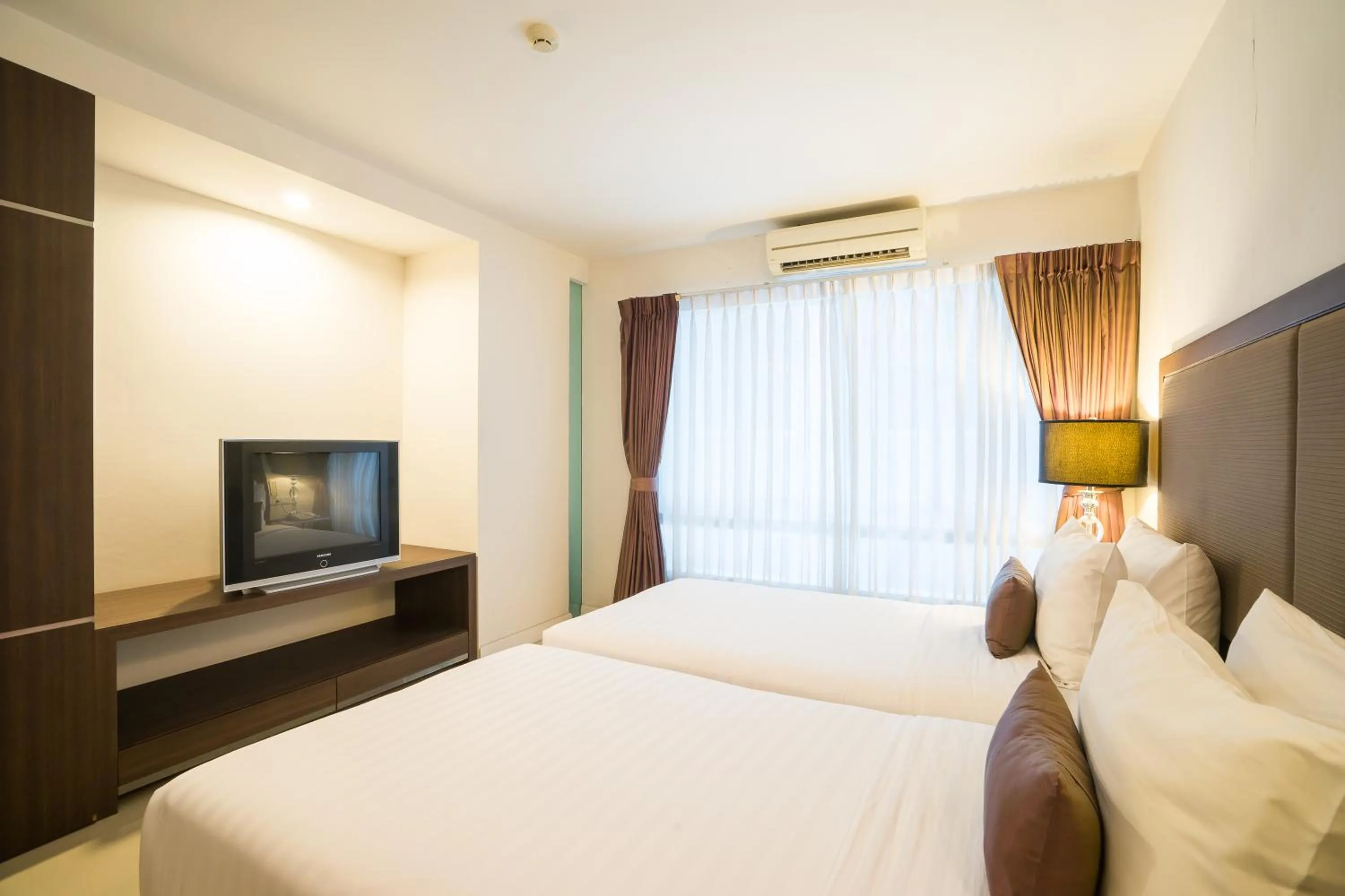 Day, Bed in Beyond Suite