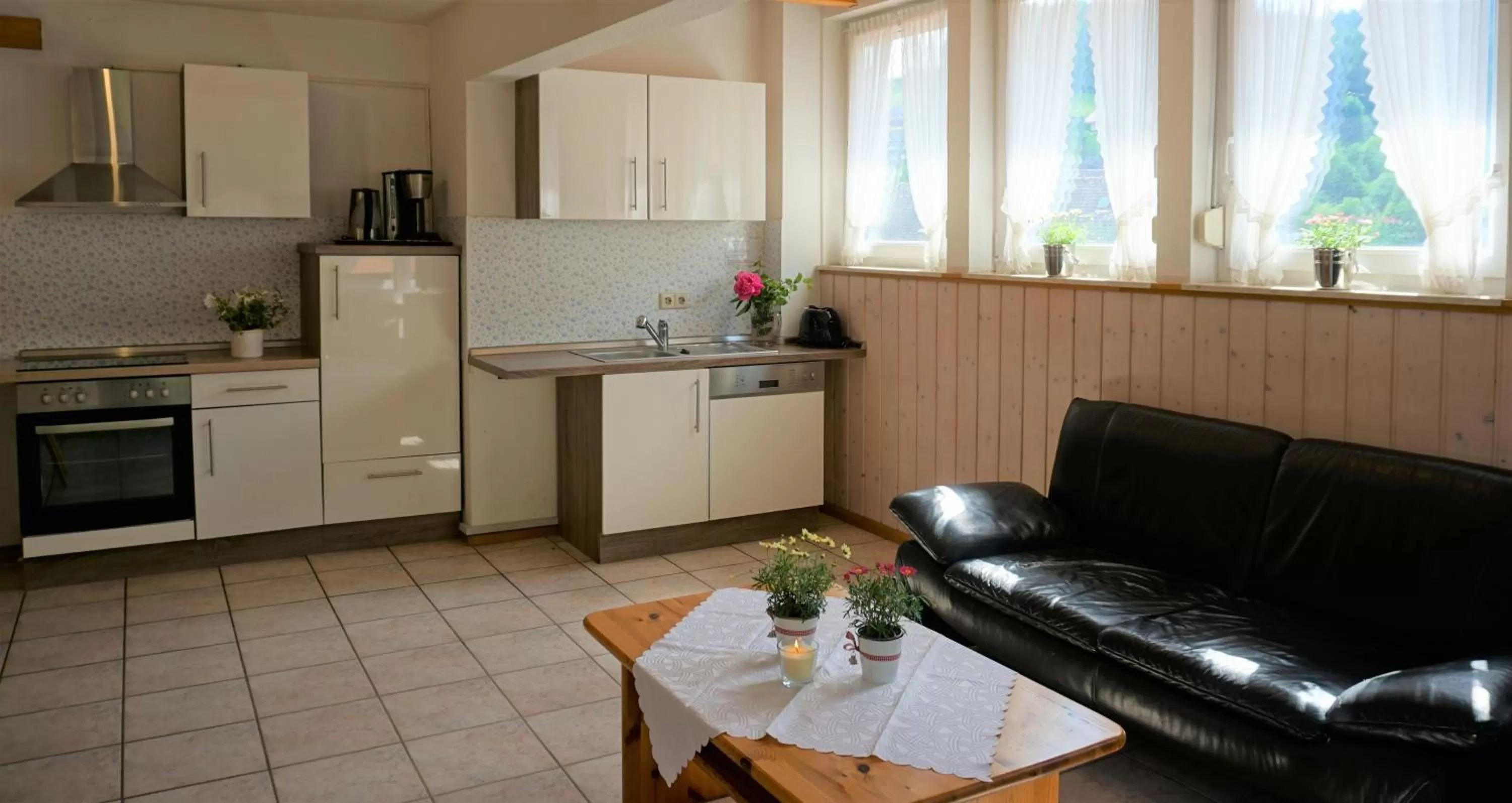 Kitchen or kitchenette in Kurparkhotel Faißt