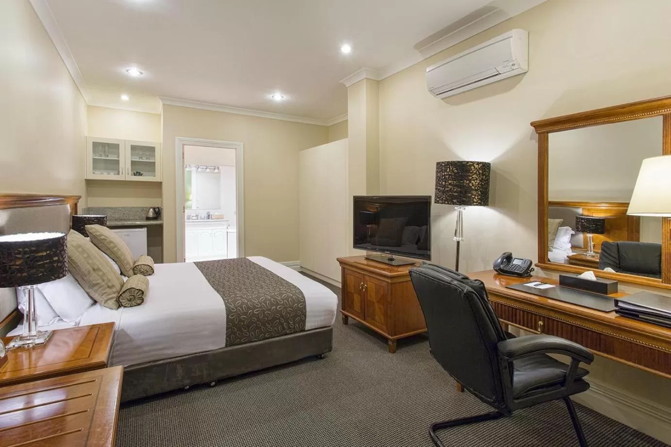 Photo of the whole room in The Grand Hotel Launceston (Formerly Clarion Hotel)