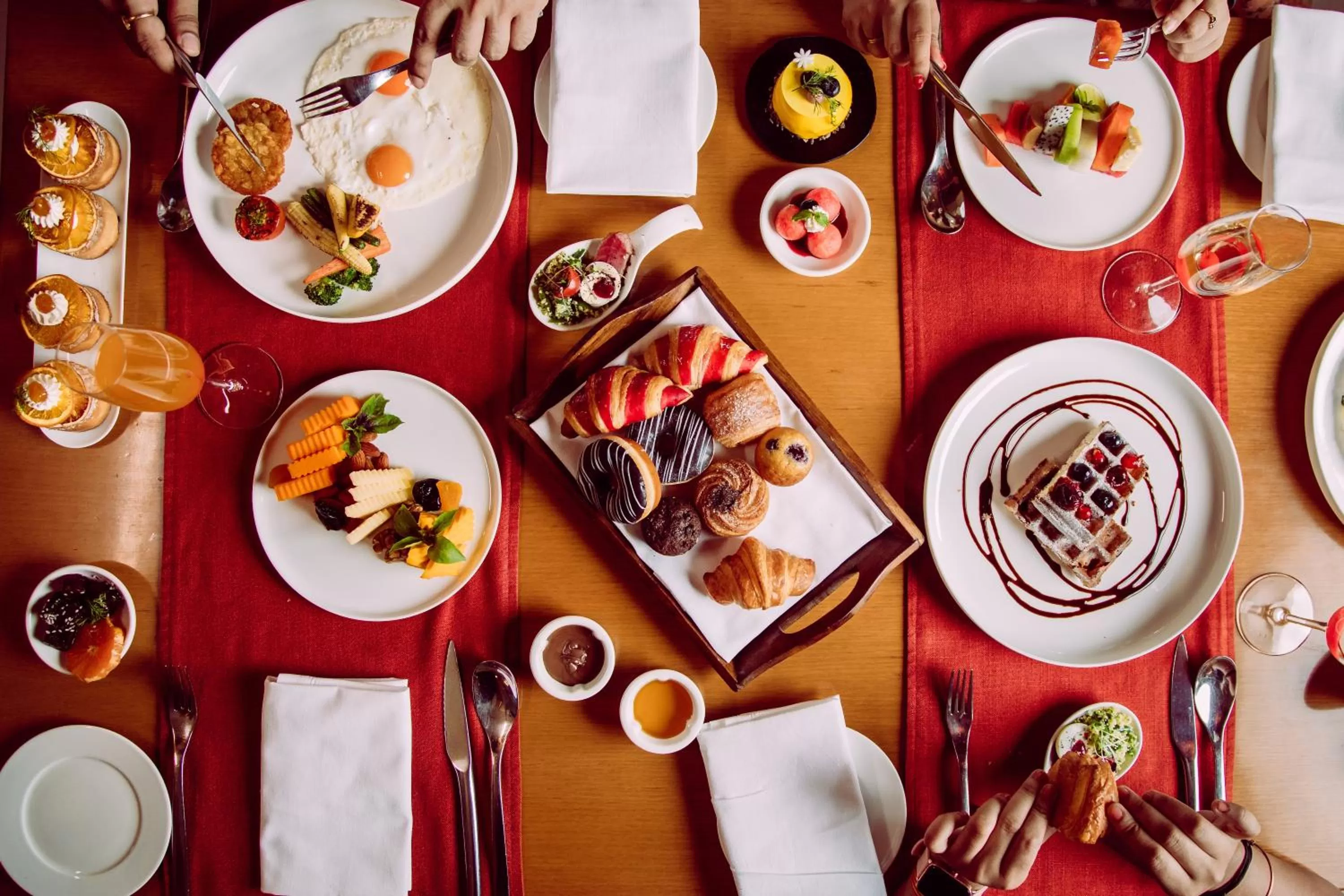 Food and drinks in Novotel New Delhi Aerocity