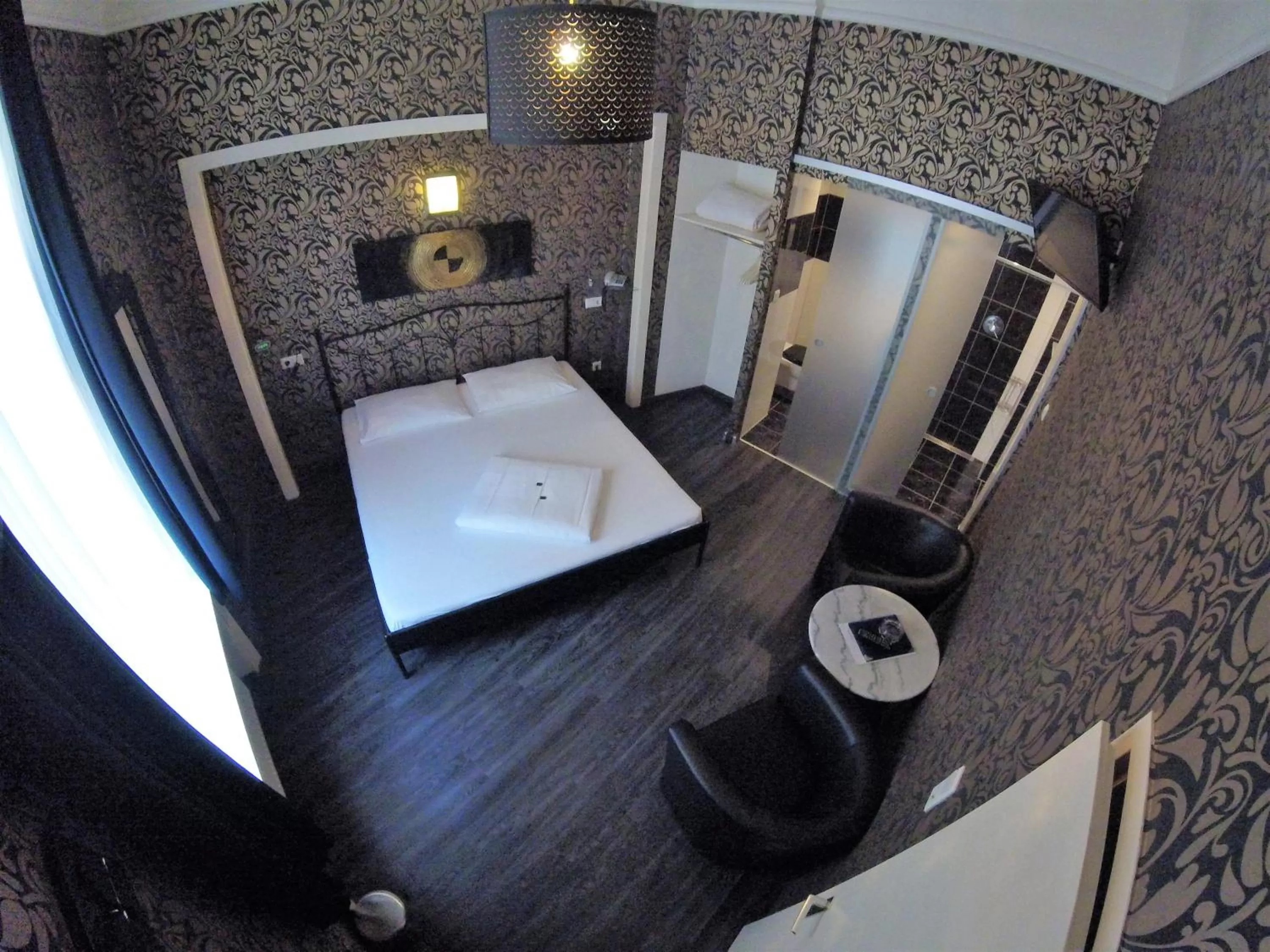 Photo of the whole room, Bed in Hotel Goldene Spinne