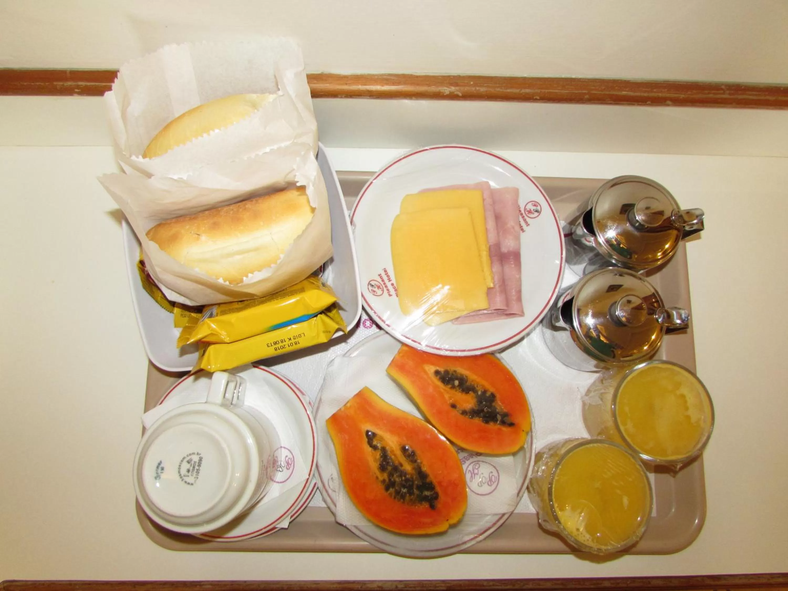 Breakfast in Pleasant Place Hotel