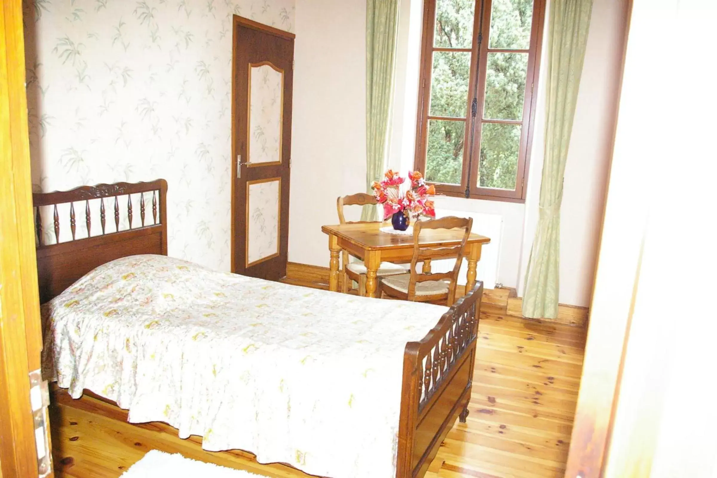 Bed in Chambres d'Hotes du Maine Bed in Chambres d'Hotes du Maine