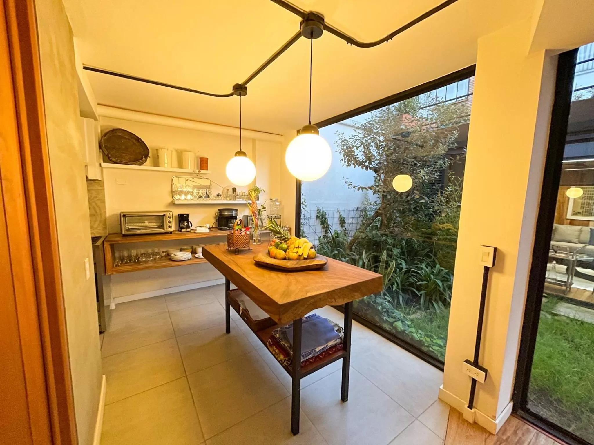 Communal kitchen in Lucitania Hotel Boutique