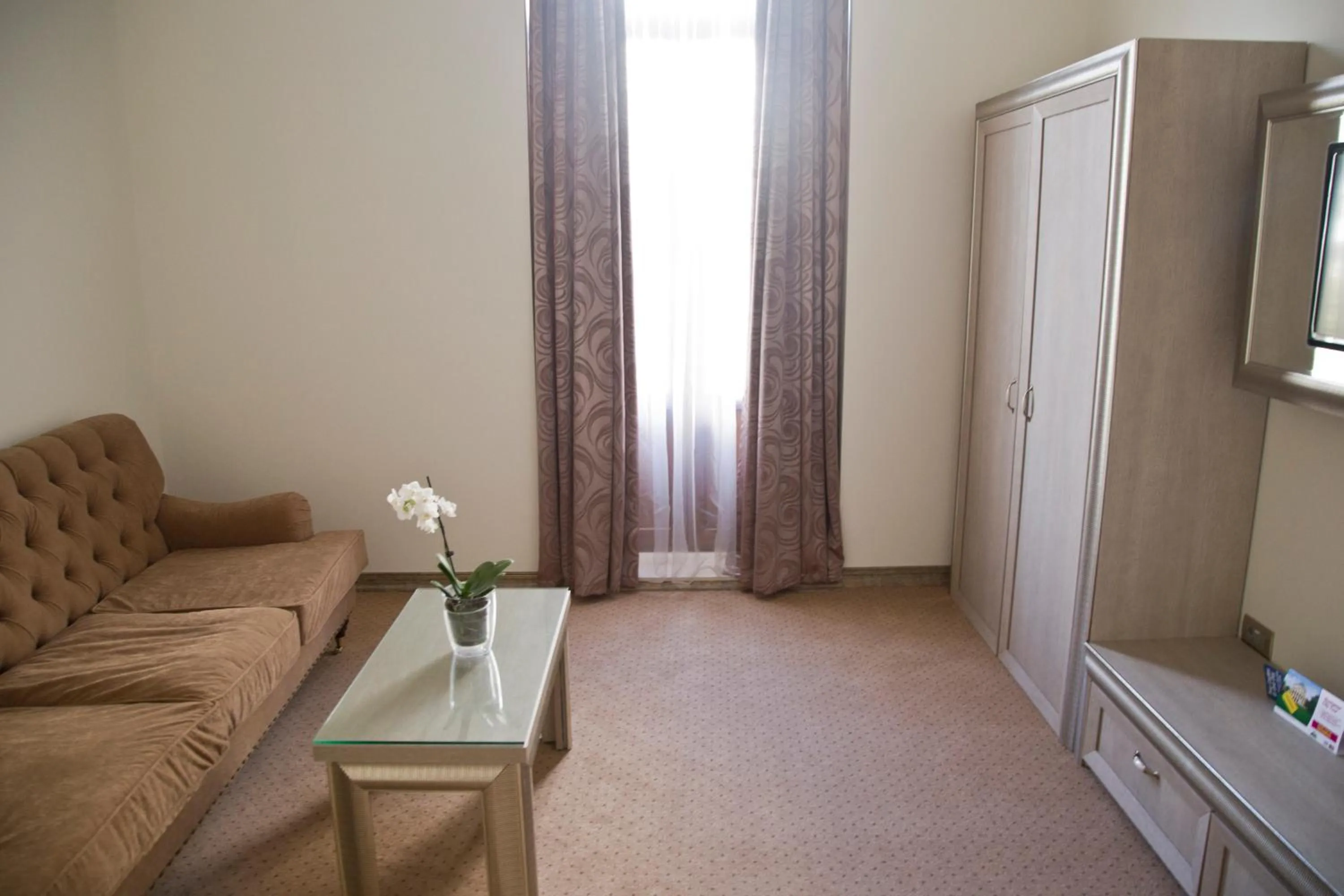 Day in Euro Hotel Grivita