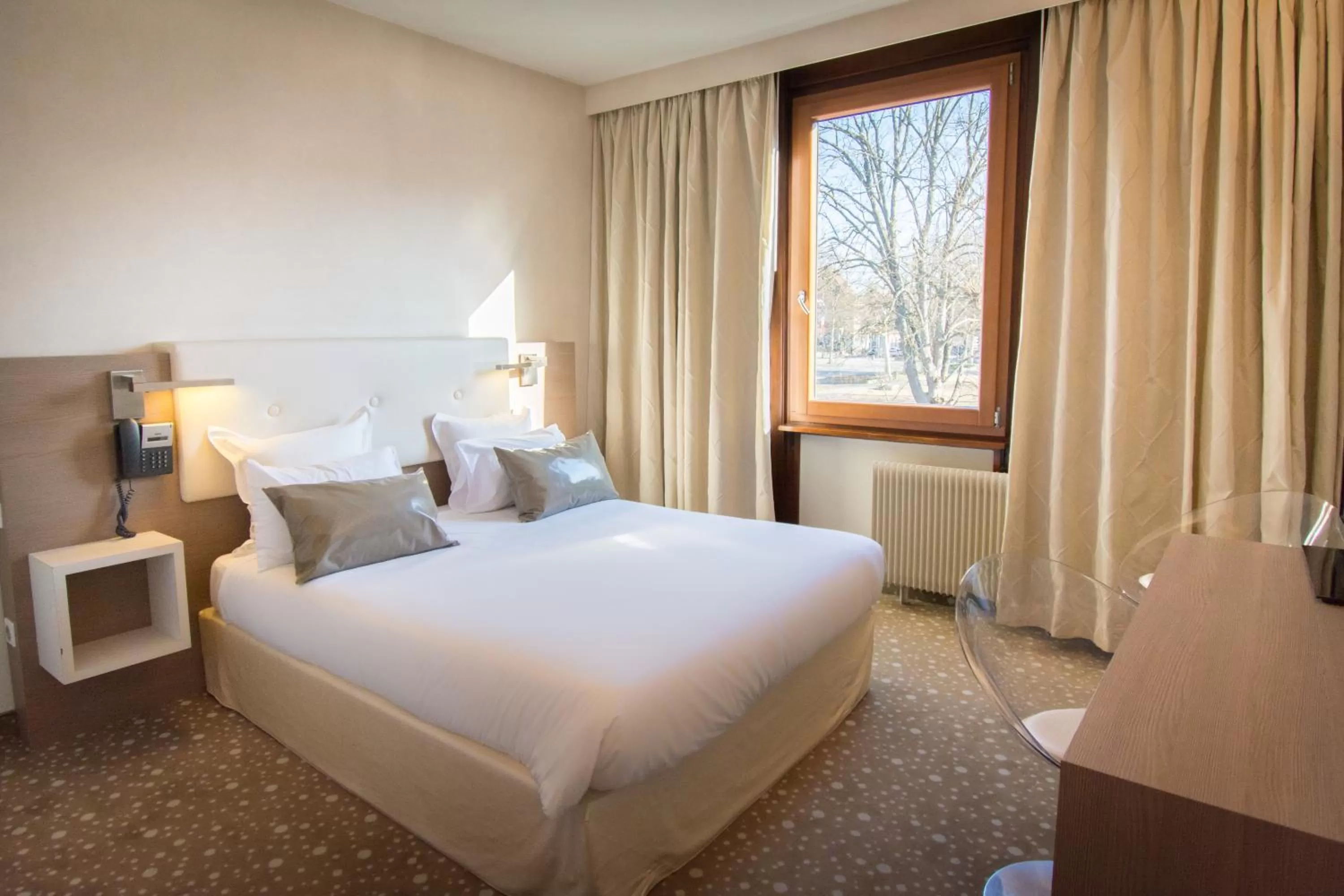 Bed in Hôtel Restaurant Vaillant Colmar Nord