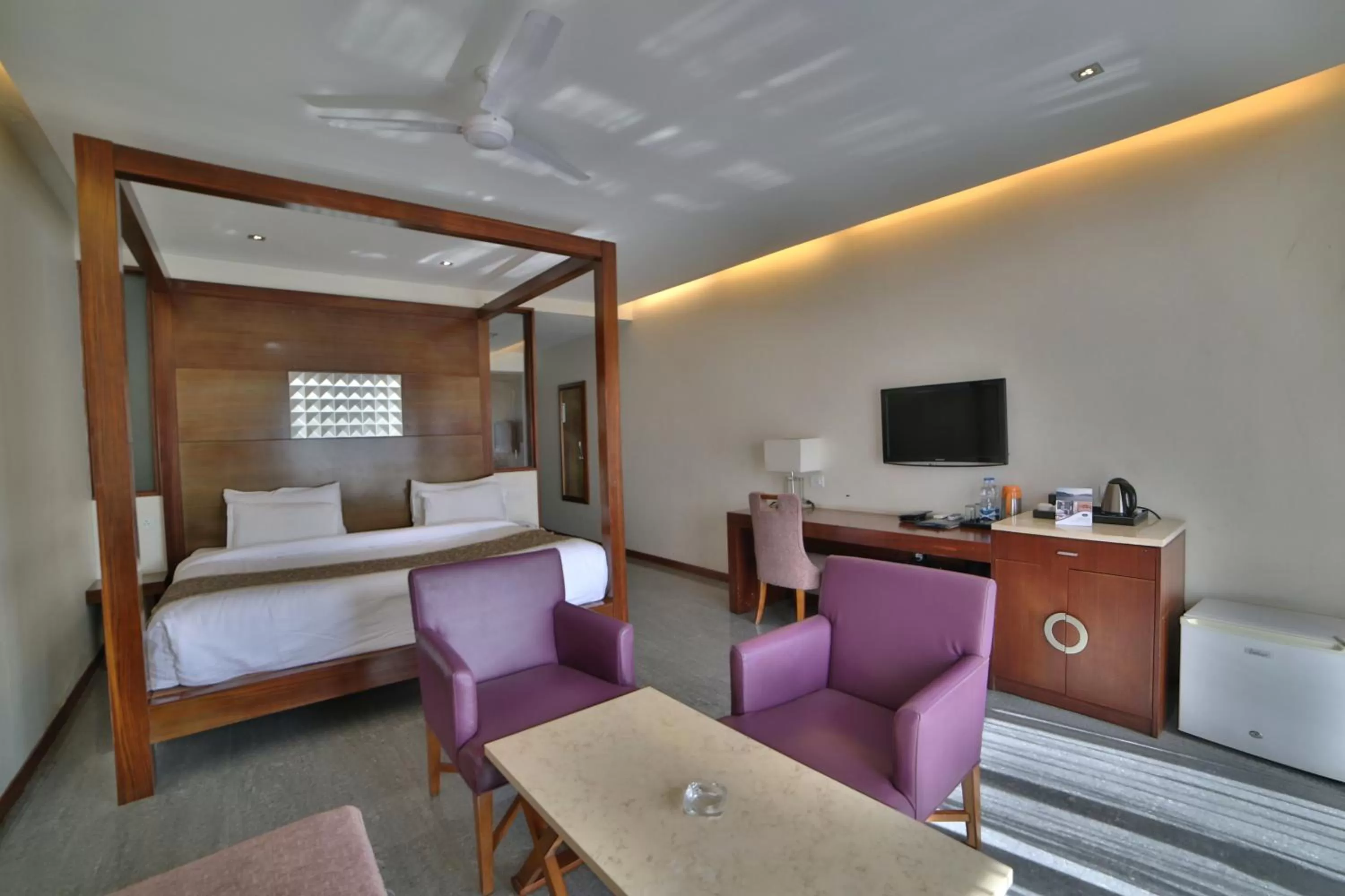 Seating area in Jaisamand Island Resort