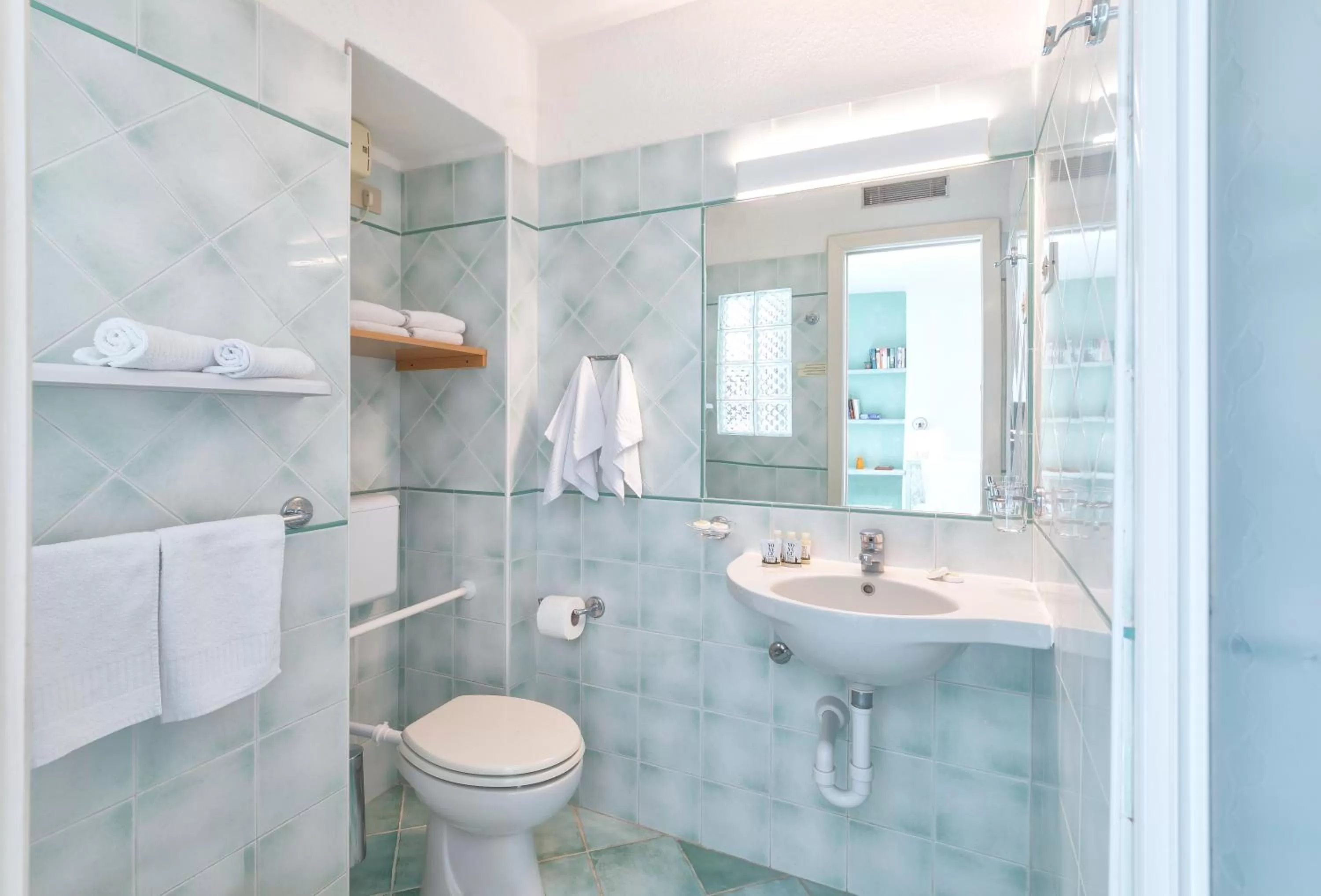 Shower, Bathroom in Villa Ravino Aparthotel