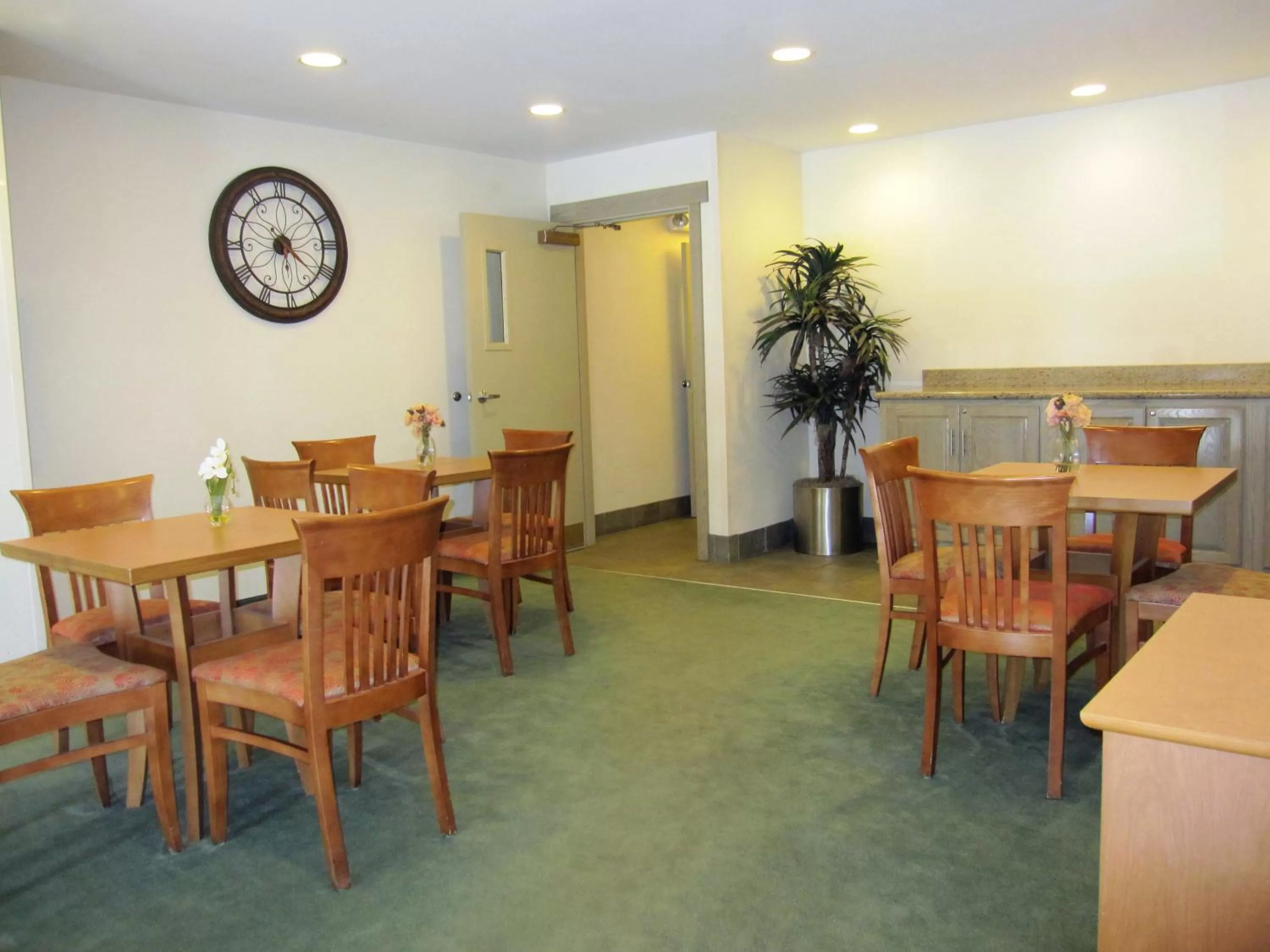 Lounge or bar in Extended Stay America Select Suites - Greenville - Haywood Mall