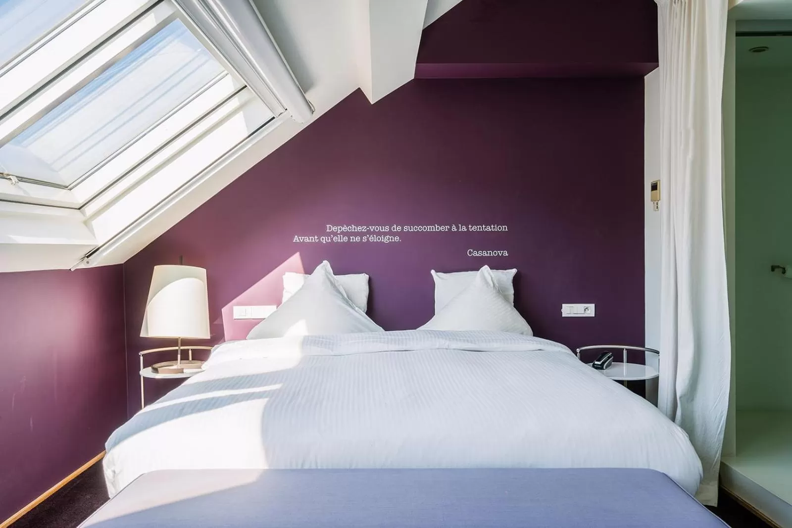 Bed in Smartflats - Pacific Brussels