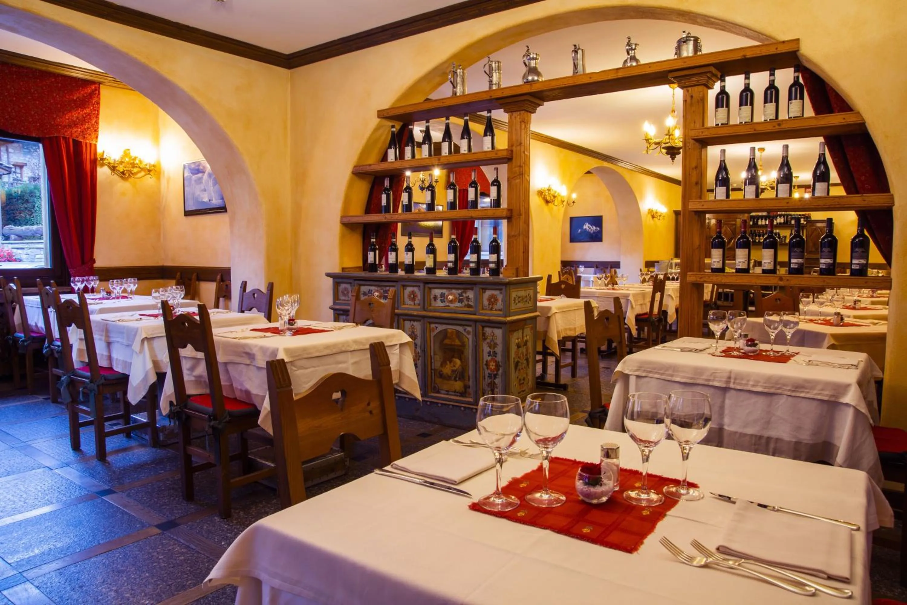 Restaurant/places to eat in Hotel Courmayeur