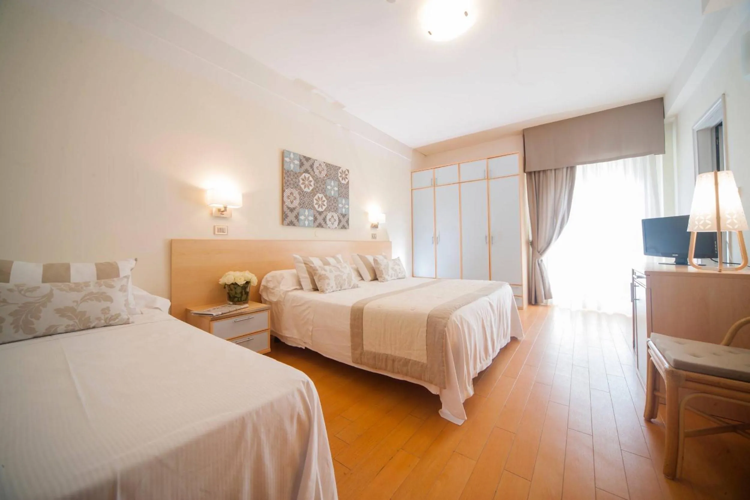 Photo of the whole room, Bed in Hotel Mon Cheri