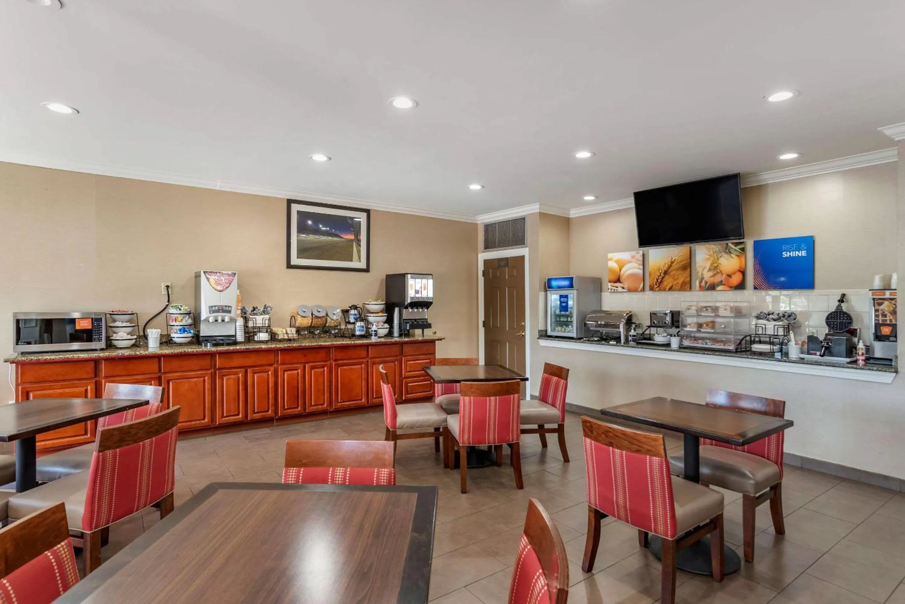 Restaurant/places to eat in Comfort Inn Birmingham - Irondale