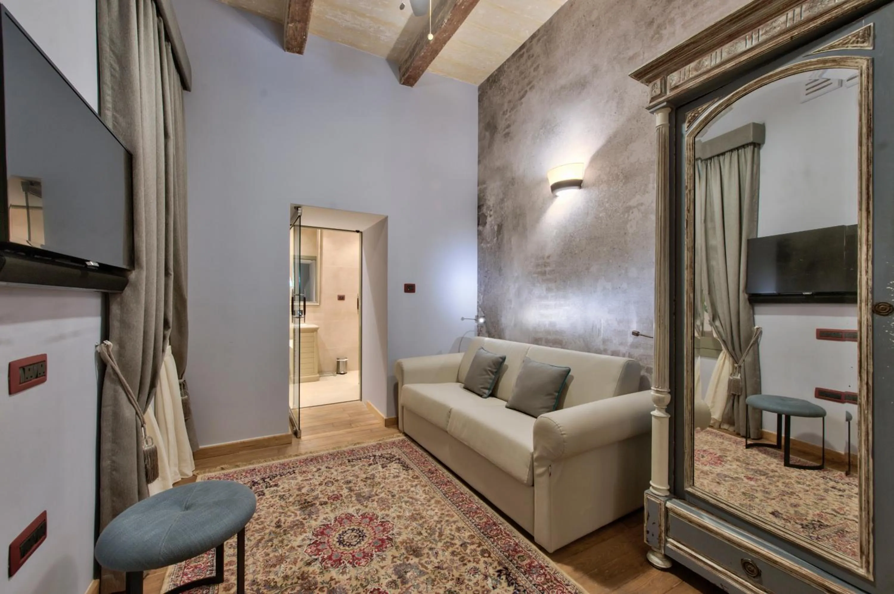 Living room in Palazzo Consiglia - IK Collection