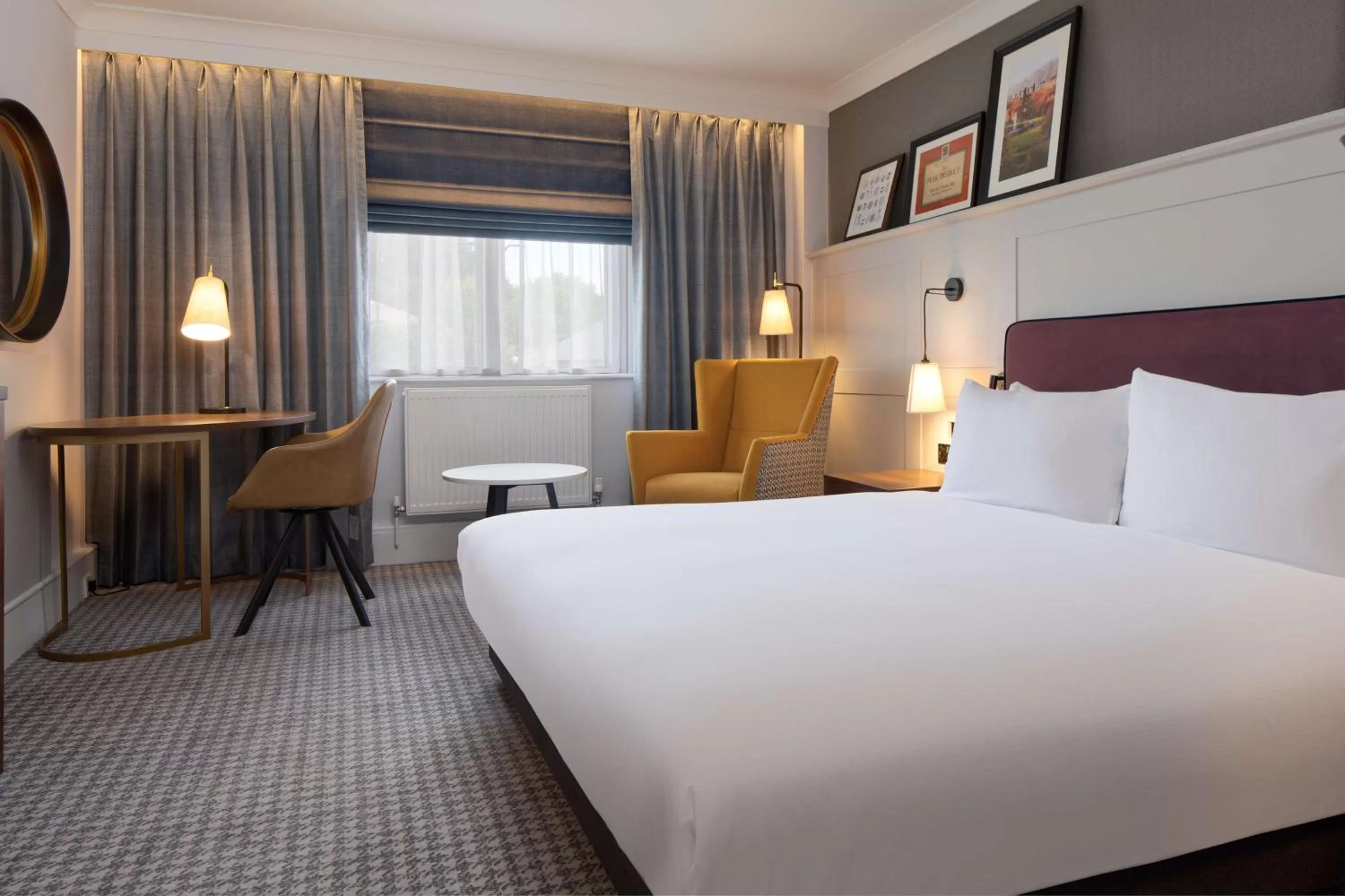 Bedroom, Bed in DoubleTree by Hilton Stoke-on-Trent, United Kingdom