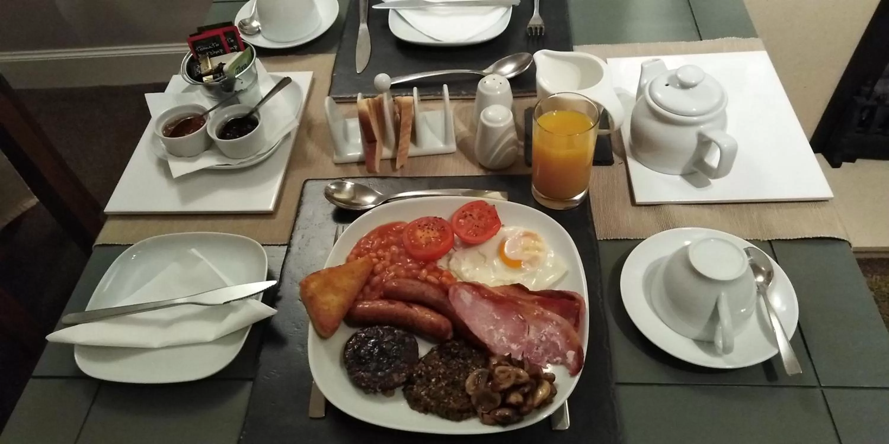 Breakfast in 29 Well Street B&B