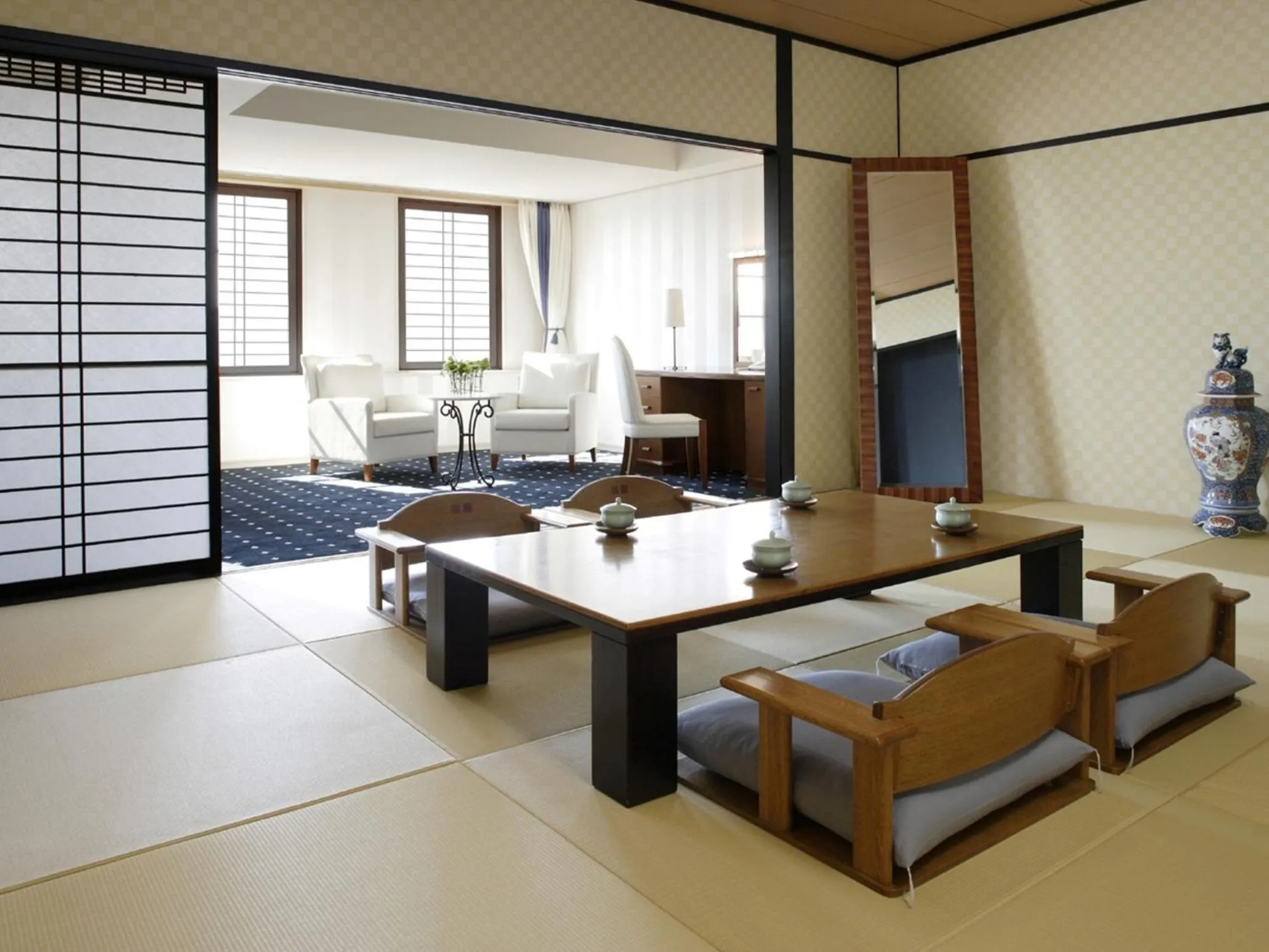 Decorative detail in Luke Plaza Hotel