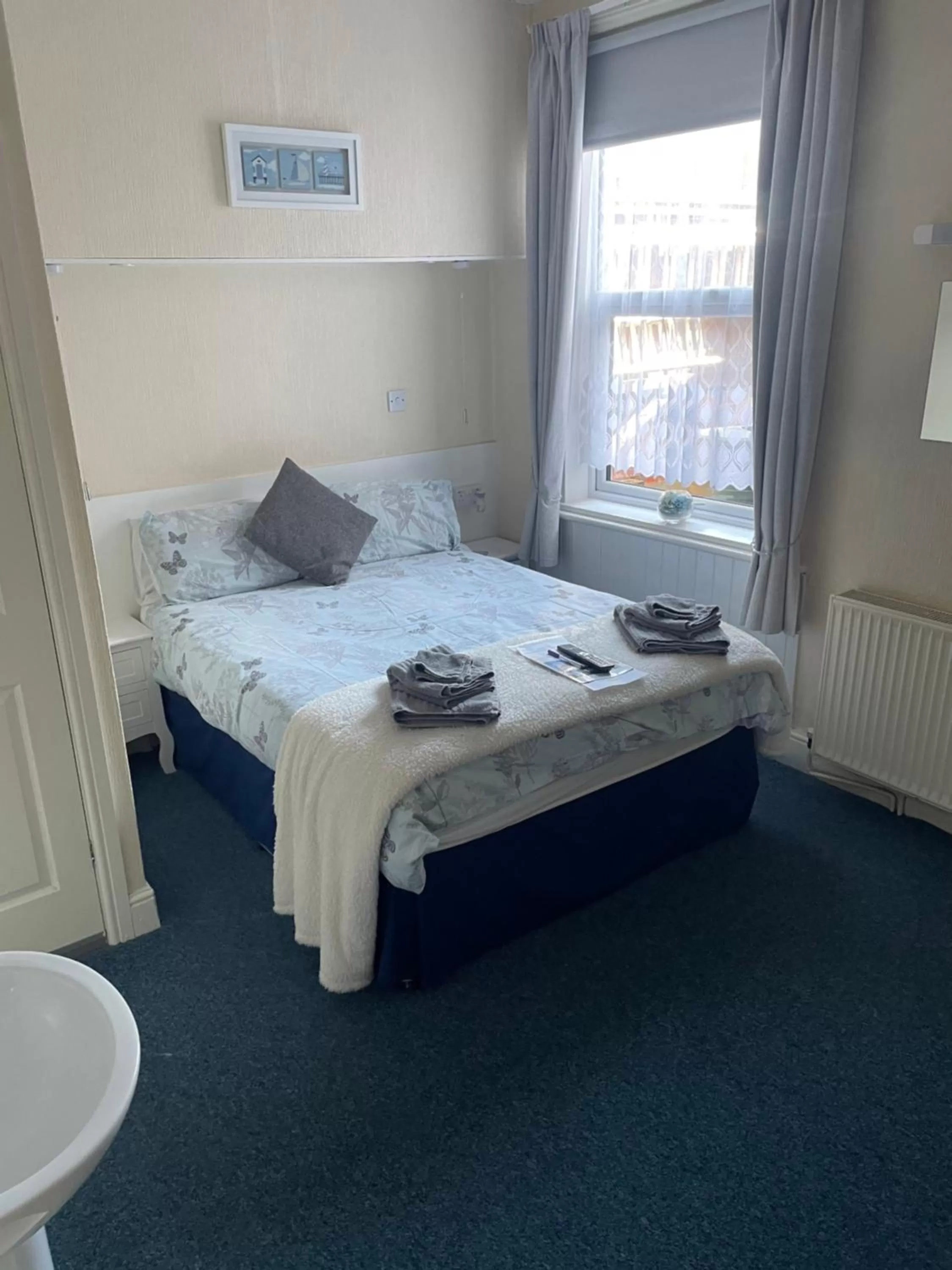 Bed in Ivydene Guest House